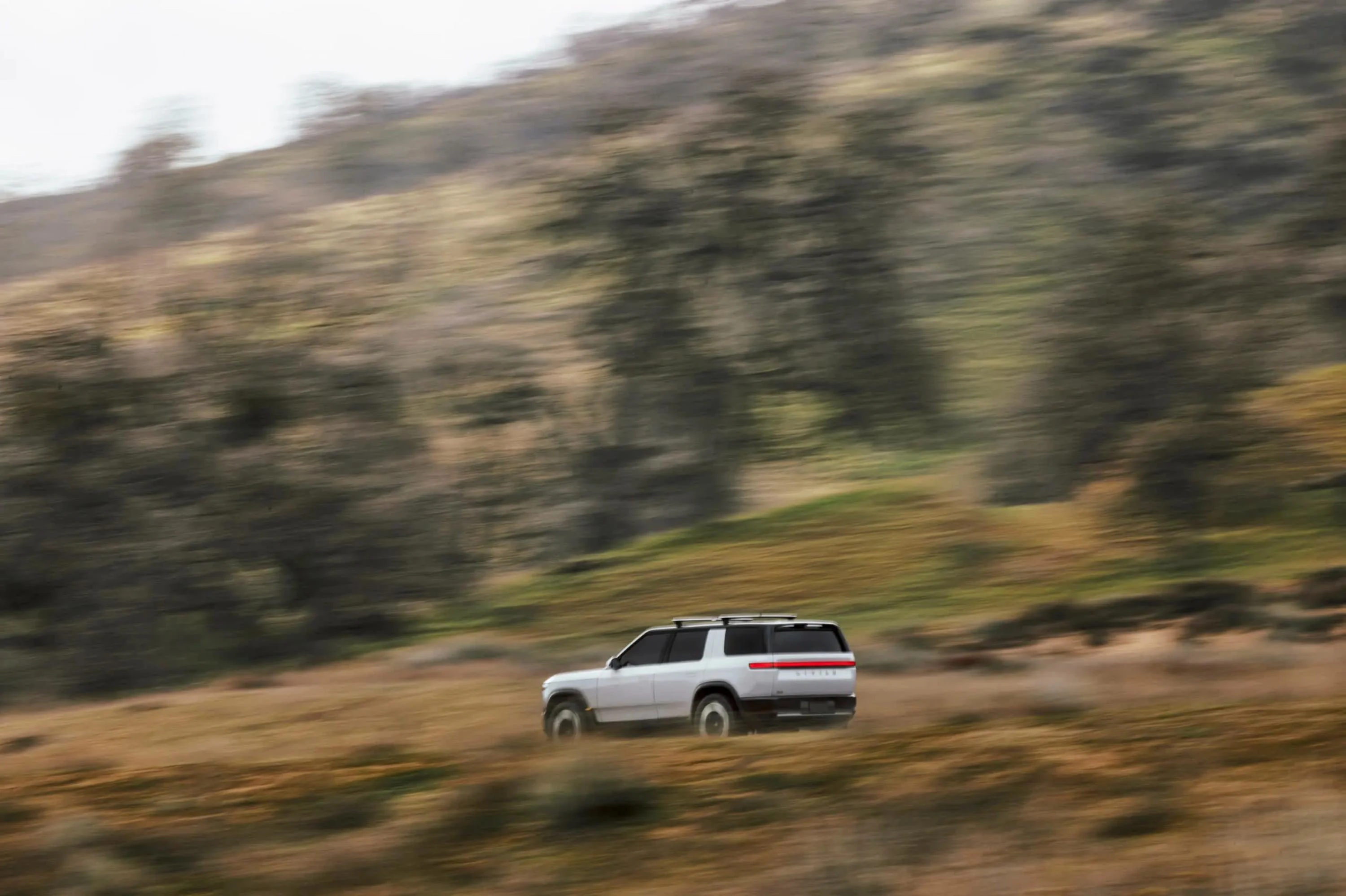 Rivian R2 Dual-Motor AWD dynamic view