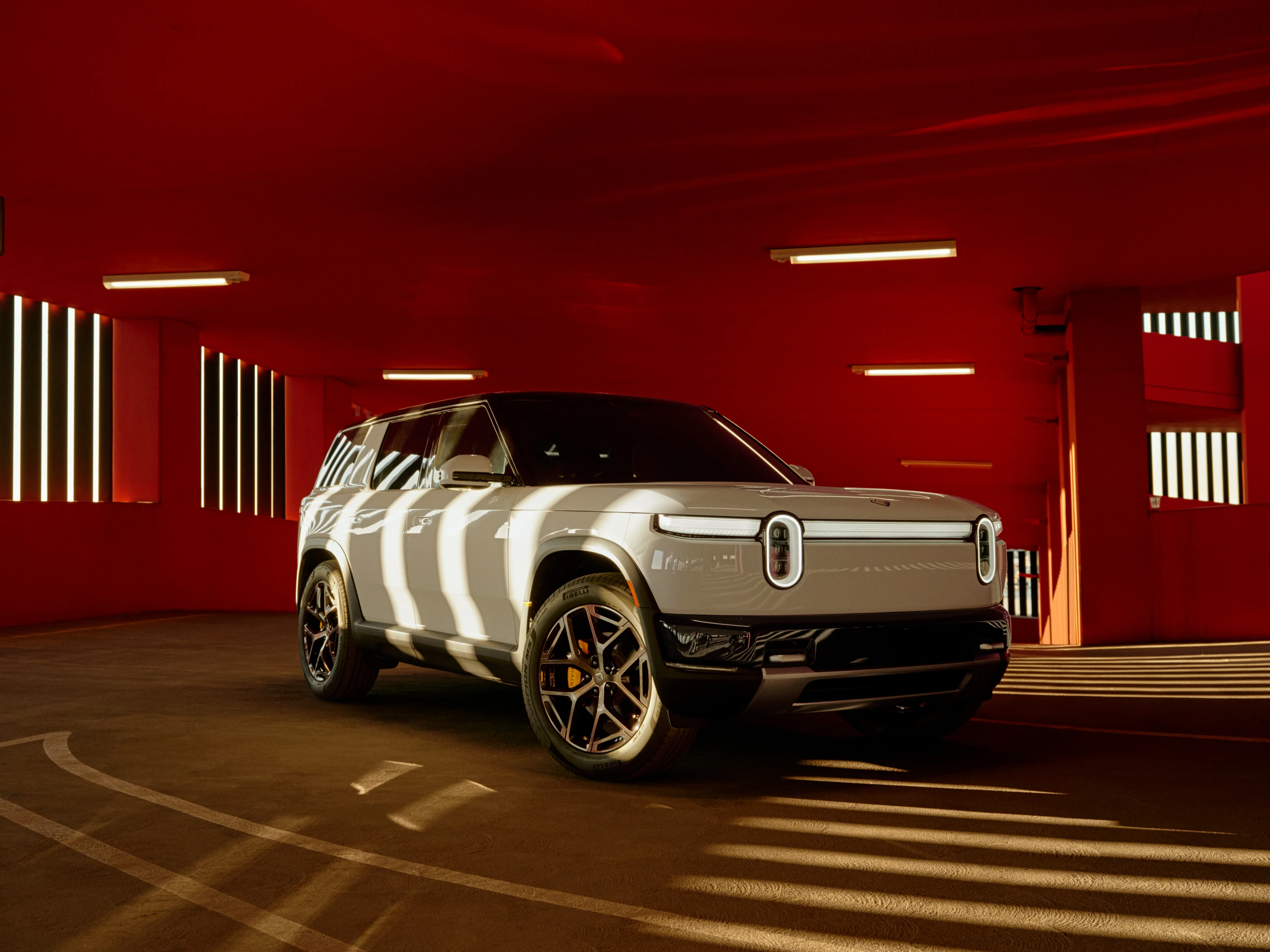 Rivian R2 Dual-Motor AWD exterior view