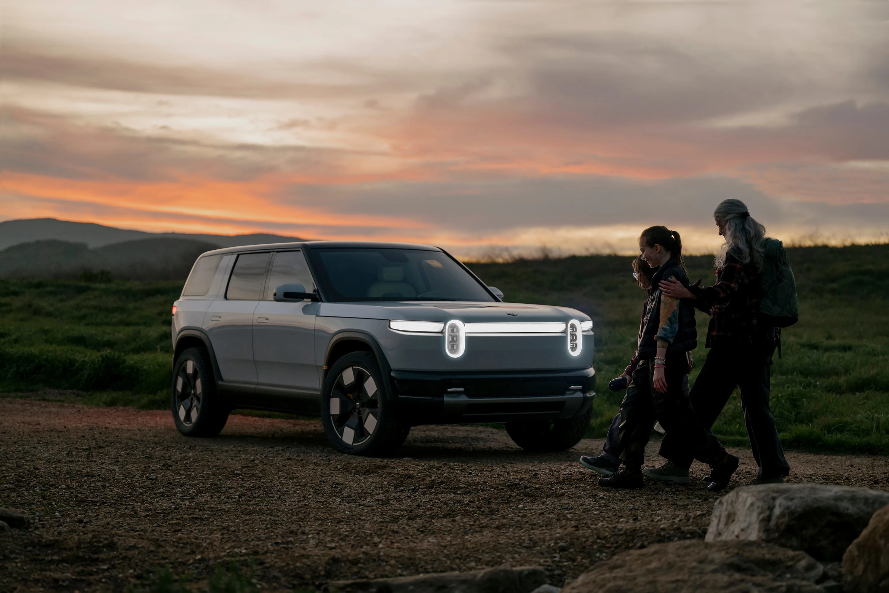 Rivian R2 Dual-Motor AWD exterior view
