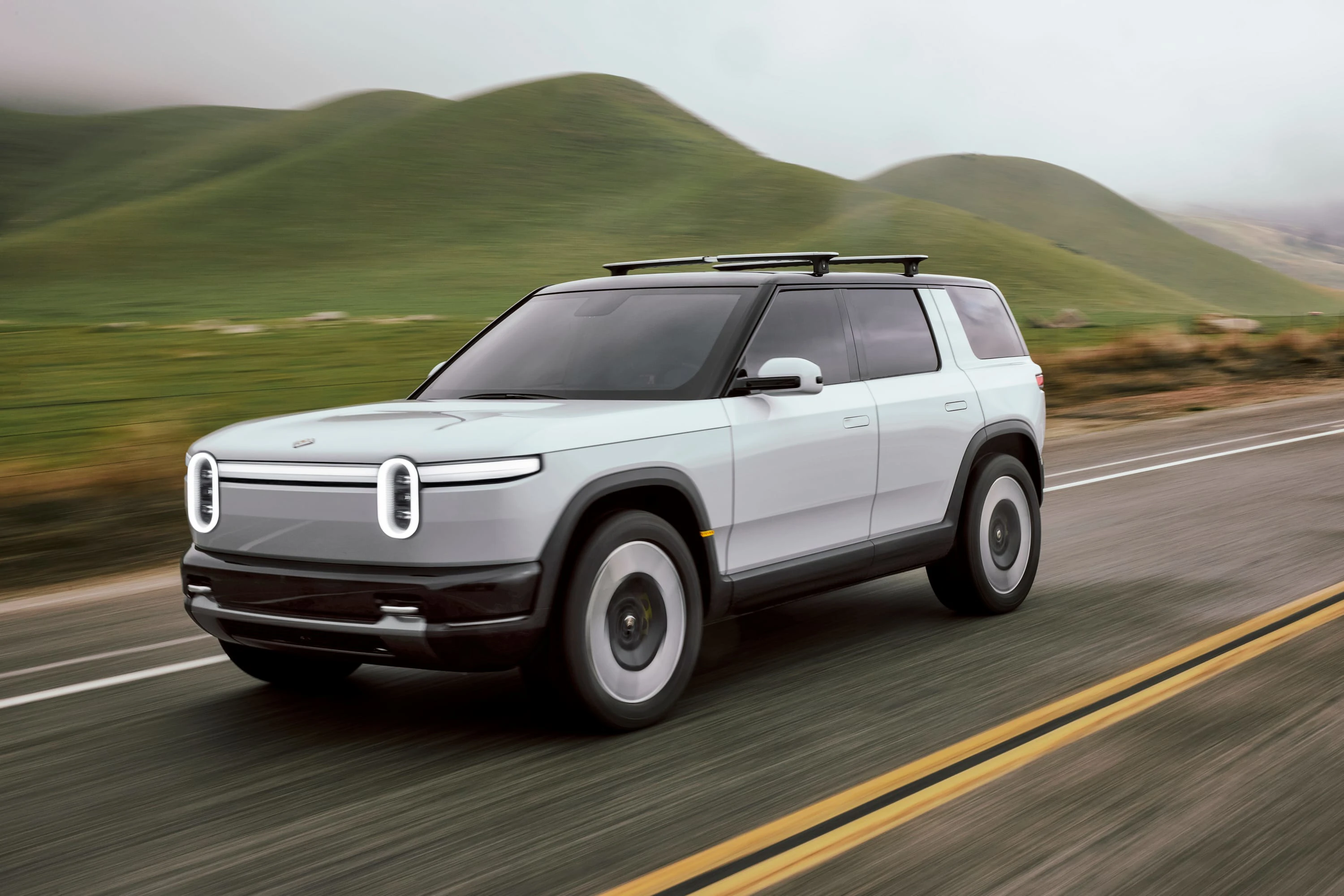 Rivian R2 Dual-Motor AWD Performance exterior view