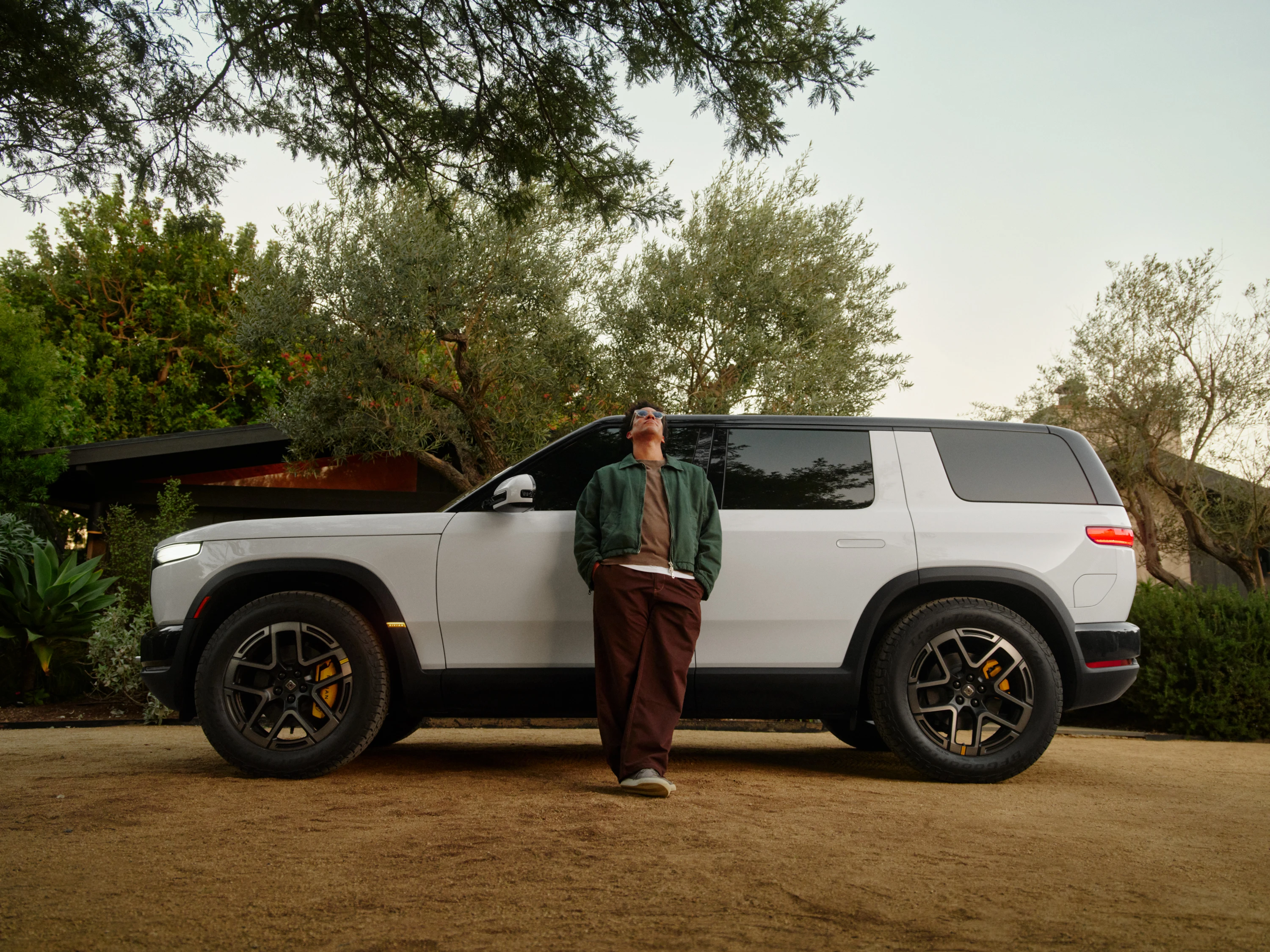 Rivian R2 Dual-Motor AWD Performance exterior view