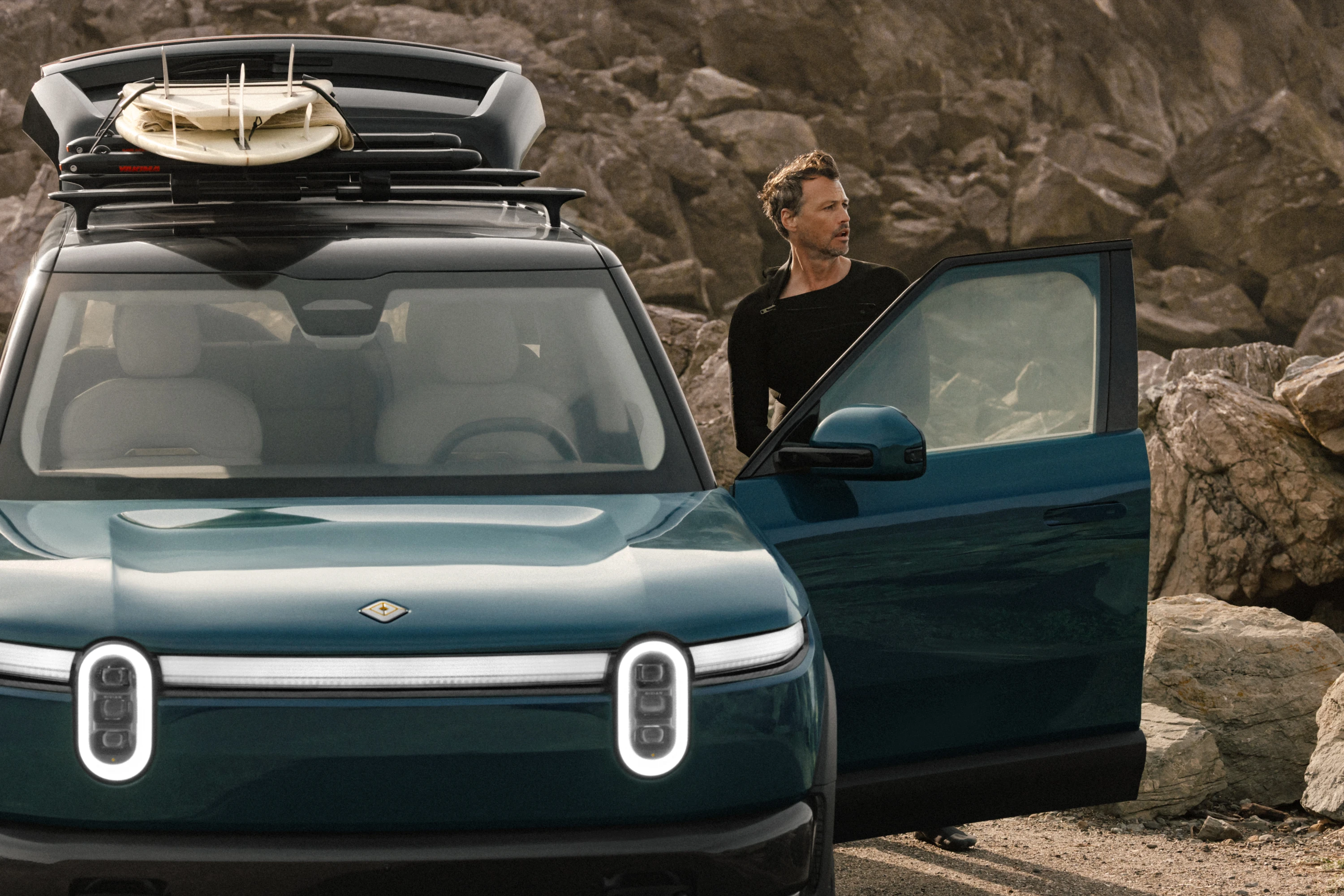 Rivian R2 RWD Long Range exterior view