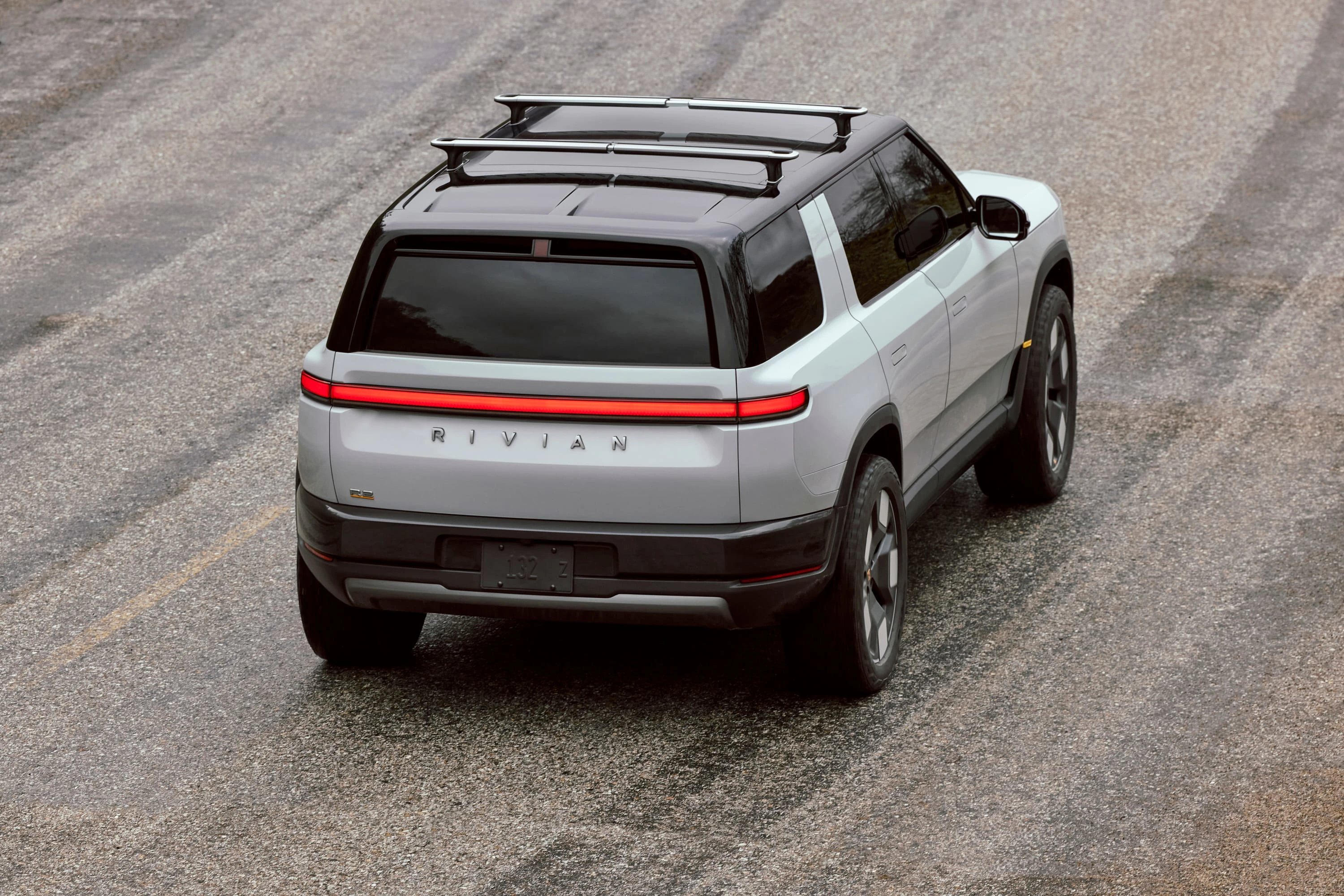 Rivian R2 RWD Long Range exterior view
