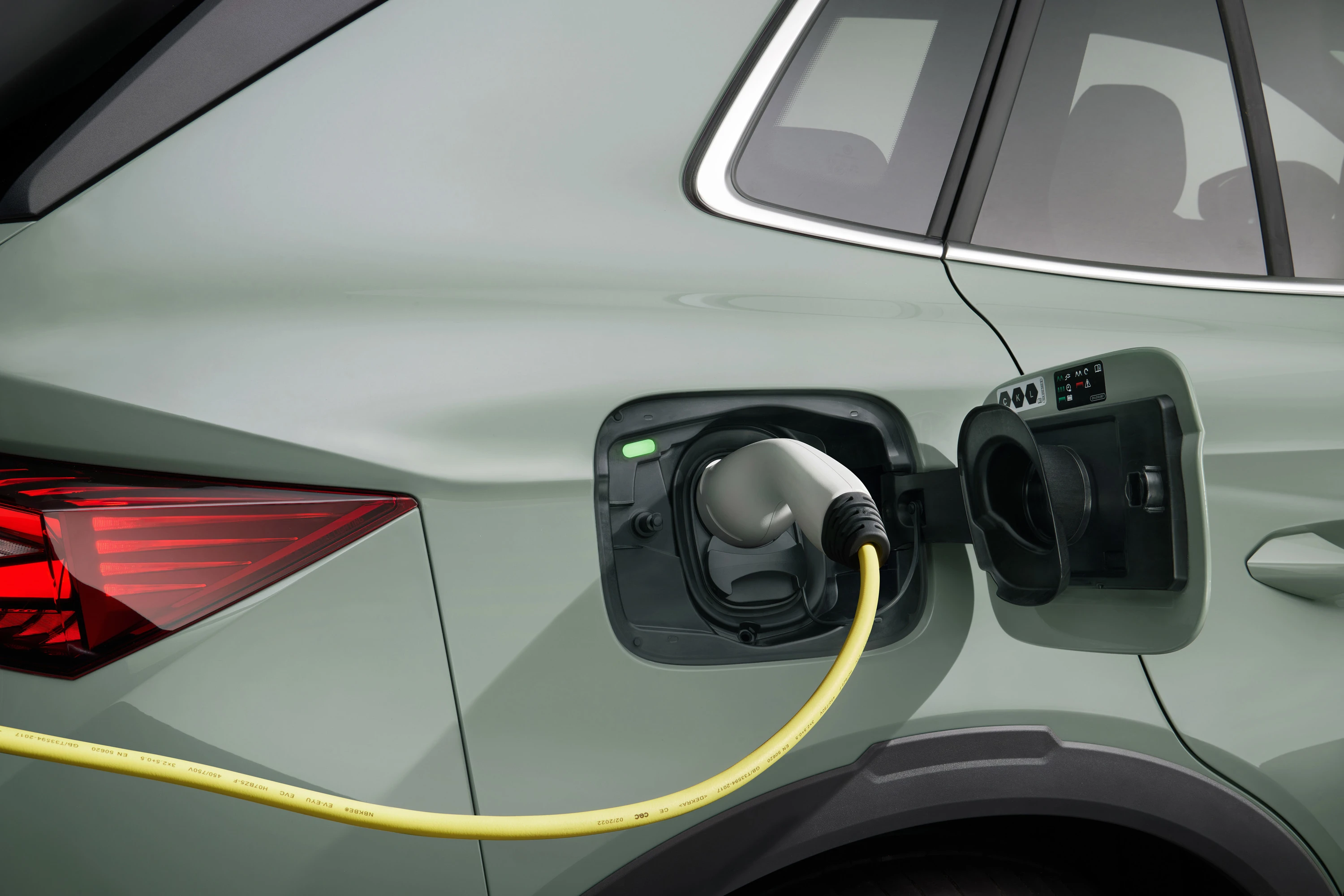 SKODA Elroq 50 chargeport view