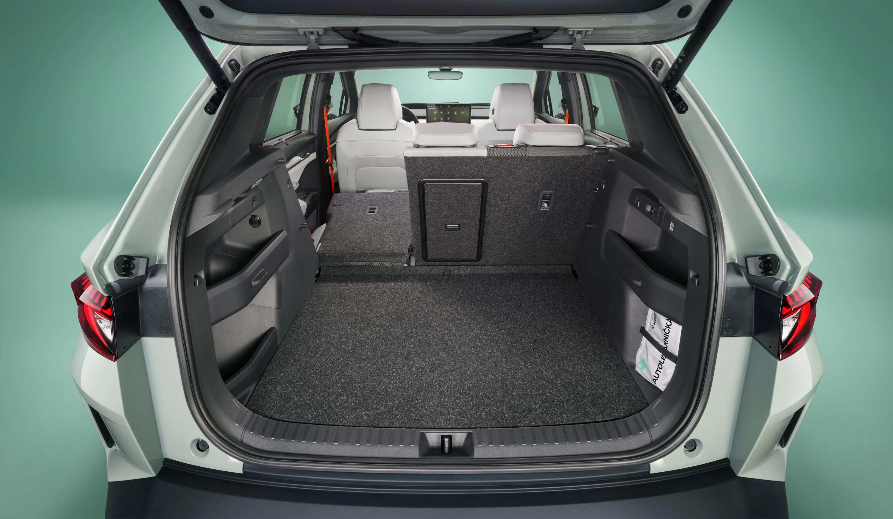 SKODA Elroq 60 trunk view