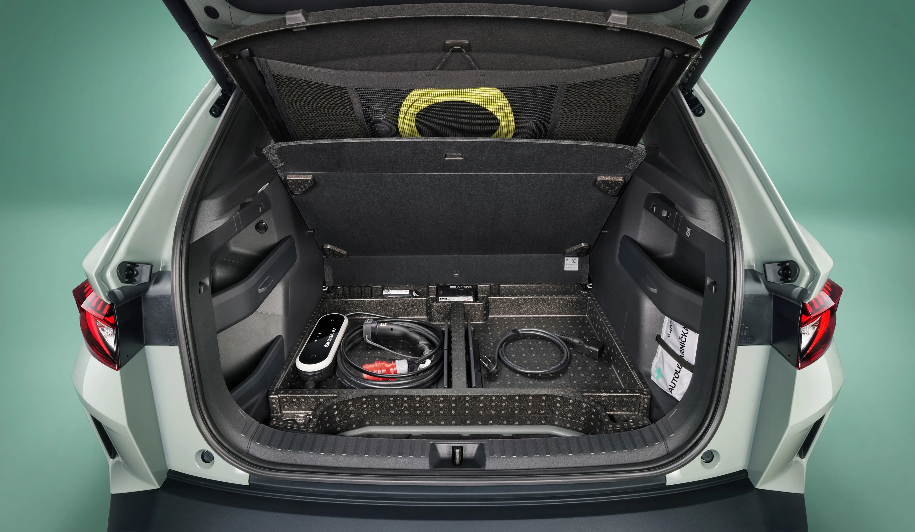 SKODA Elroq 60 trunk view