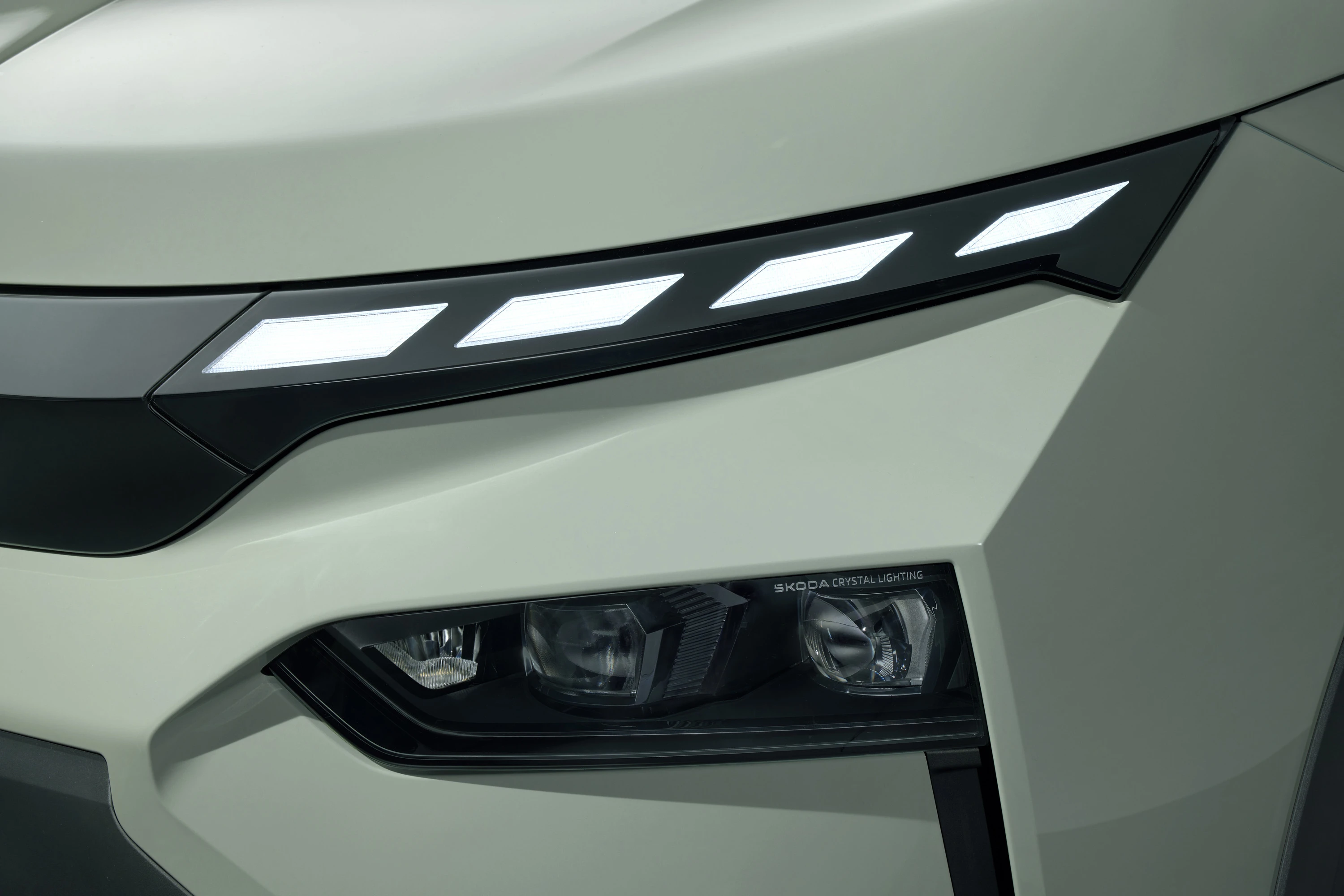 SKODA Elroq 60 headlights view