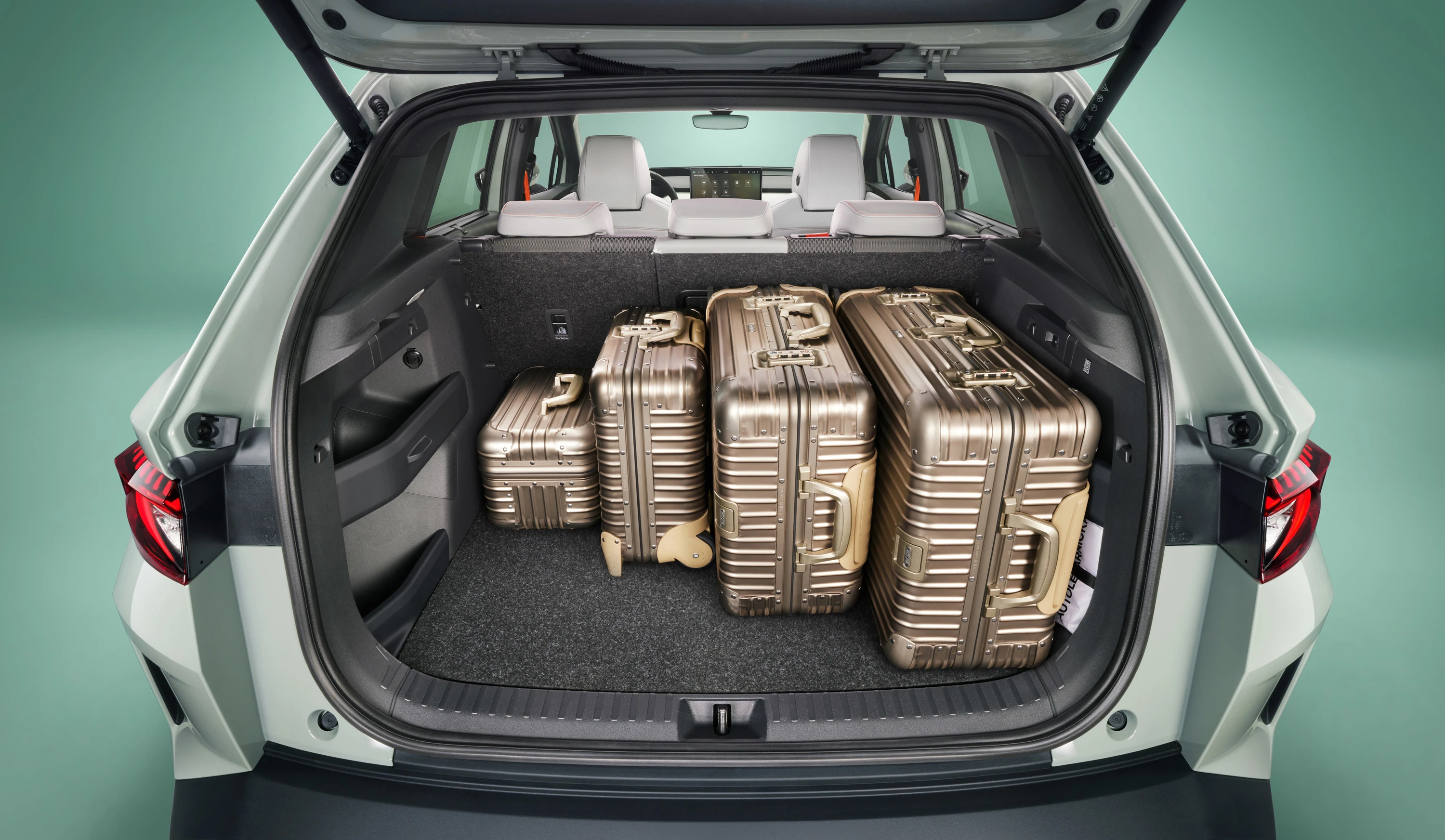 SKODA Elroq 85x trunk view