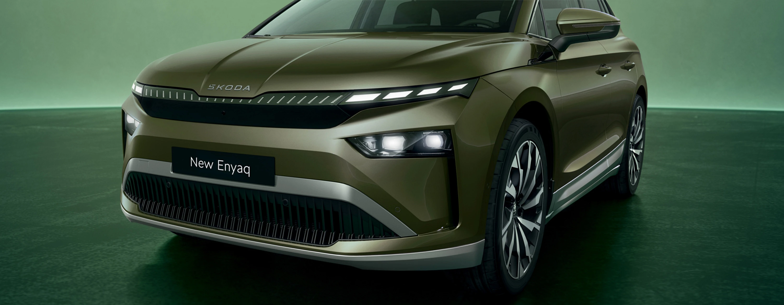 SKODA ENYAQ 60 headlights view