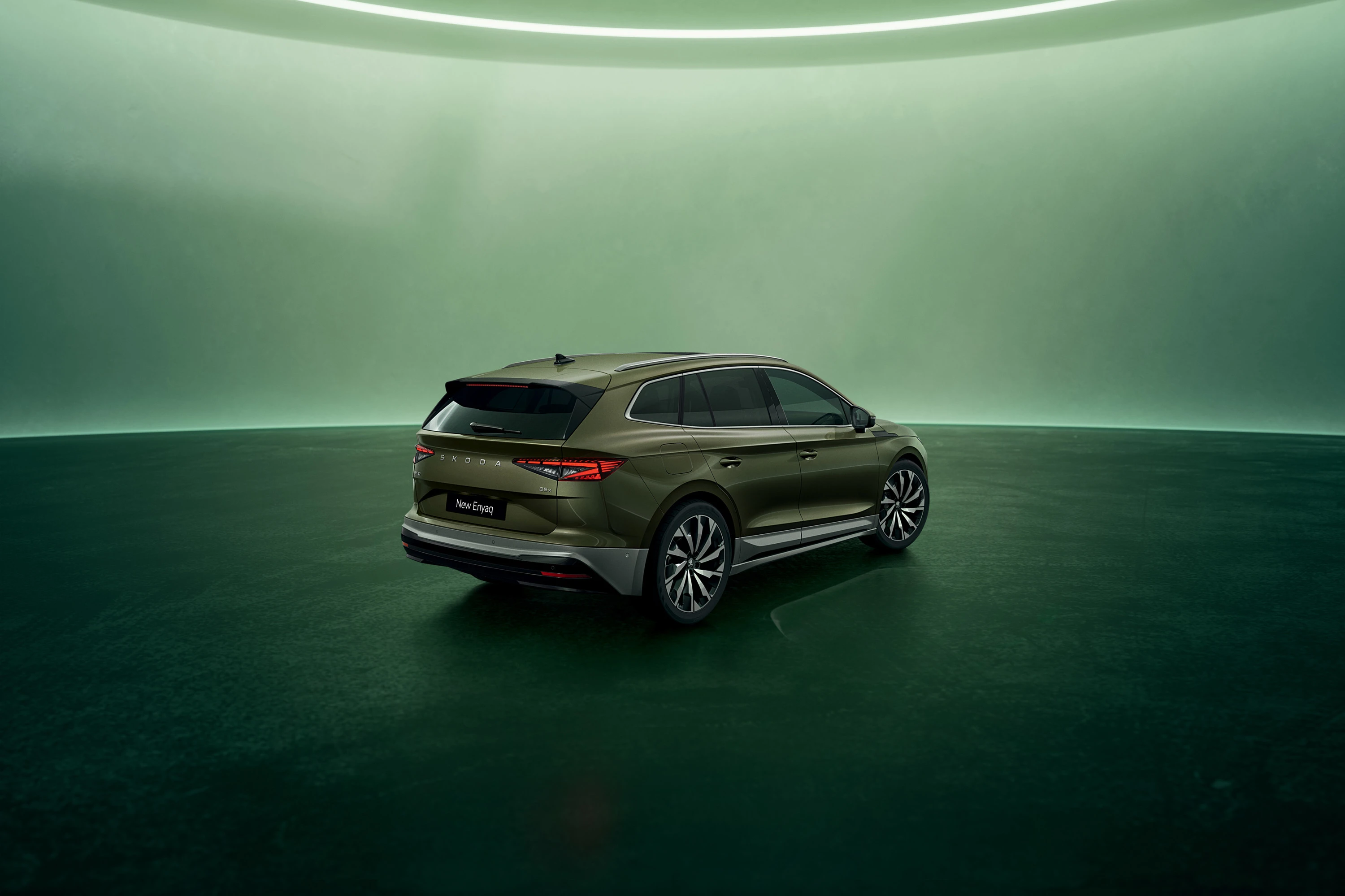 SKODA ENYAQ 60 exterior view