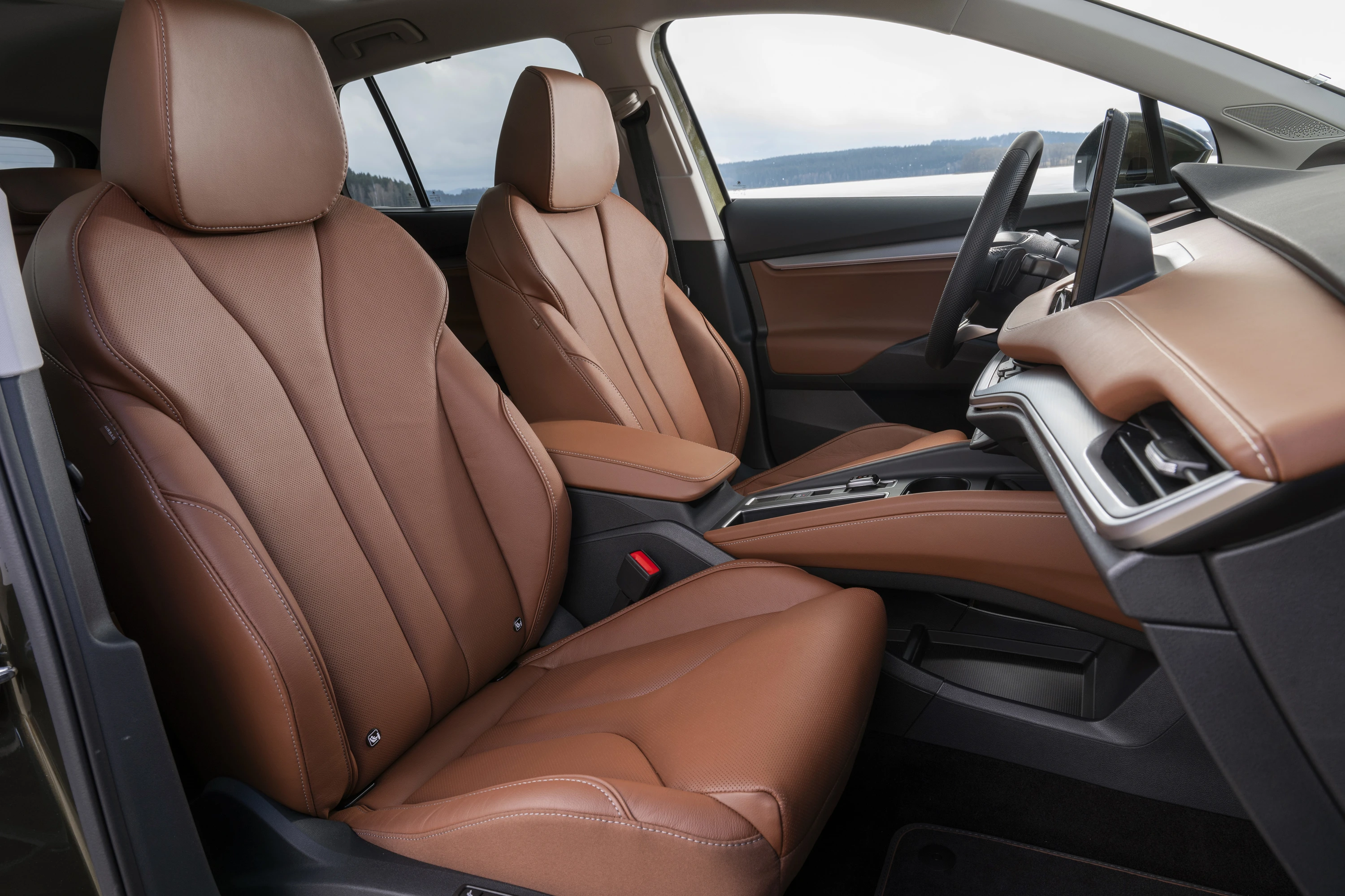 SKODA ENYAQ COUPÉ 85 frontseats view