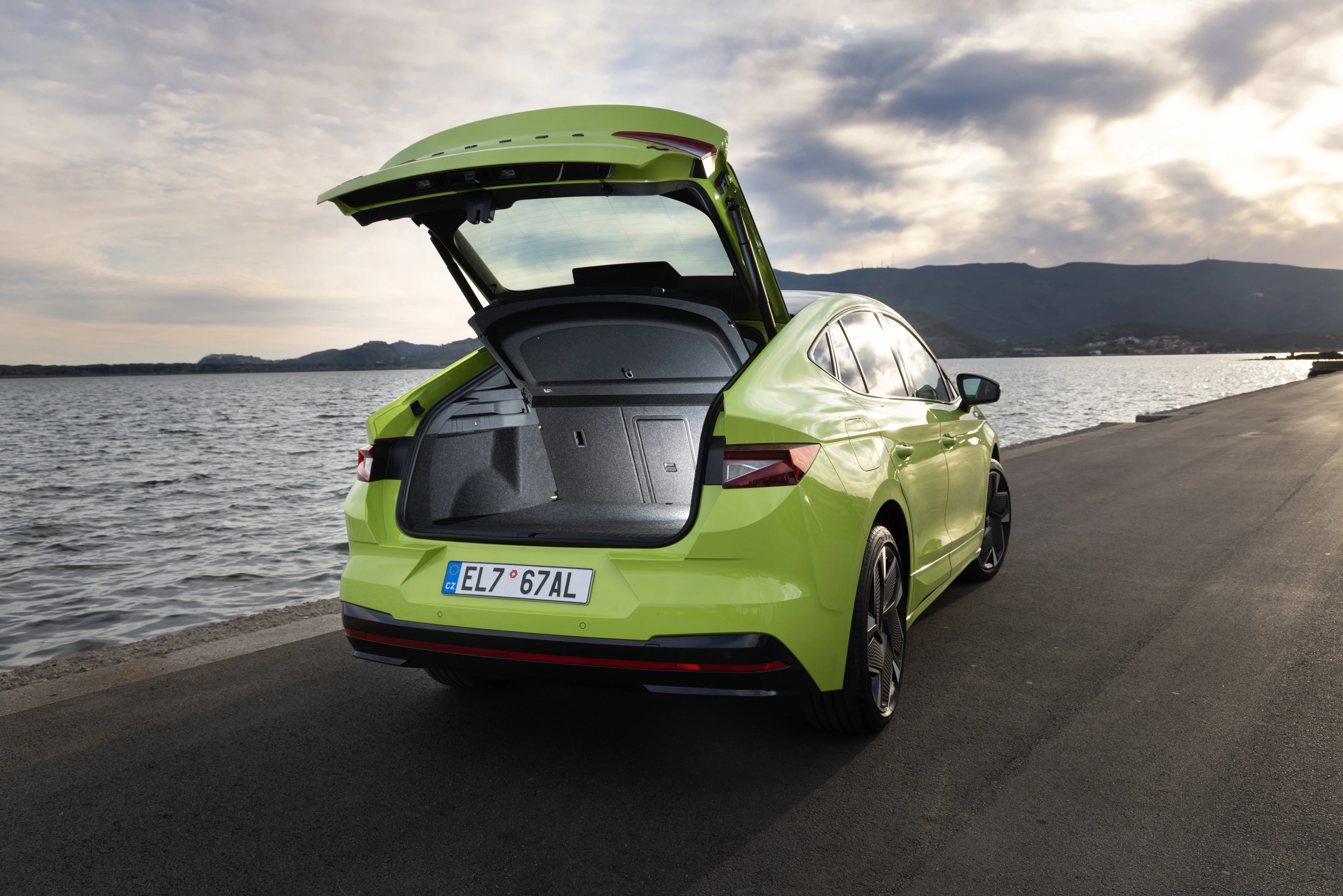 SKODA ENYAQ COUPÉ 85x (GEN1) trunk view