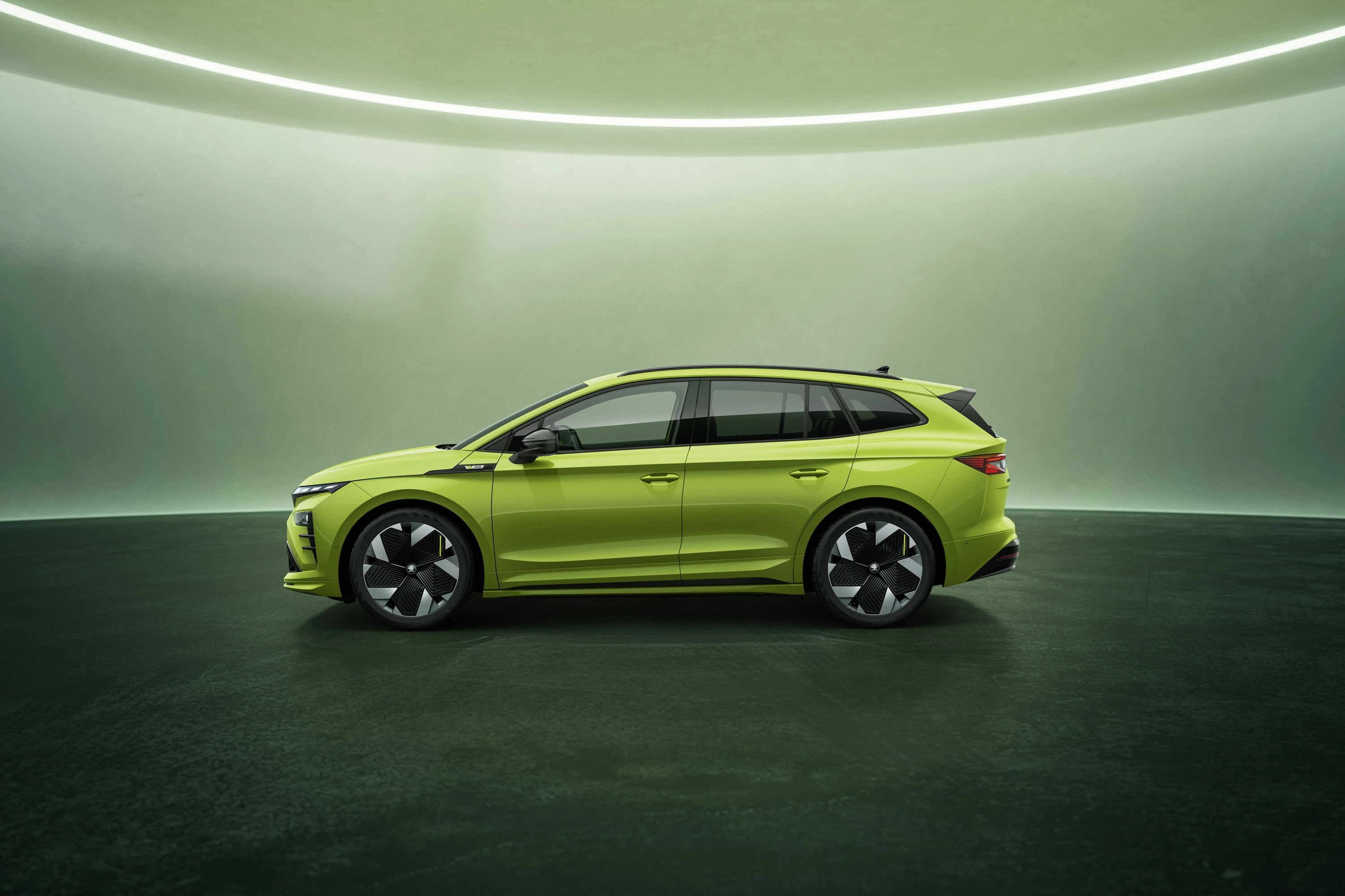 SKODA Enyaq RS exterior view