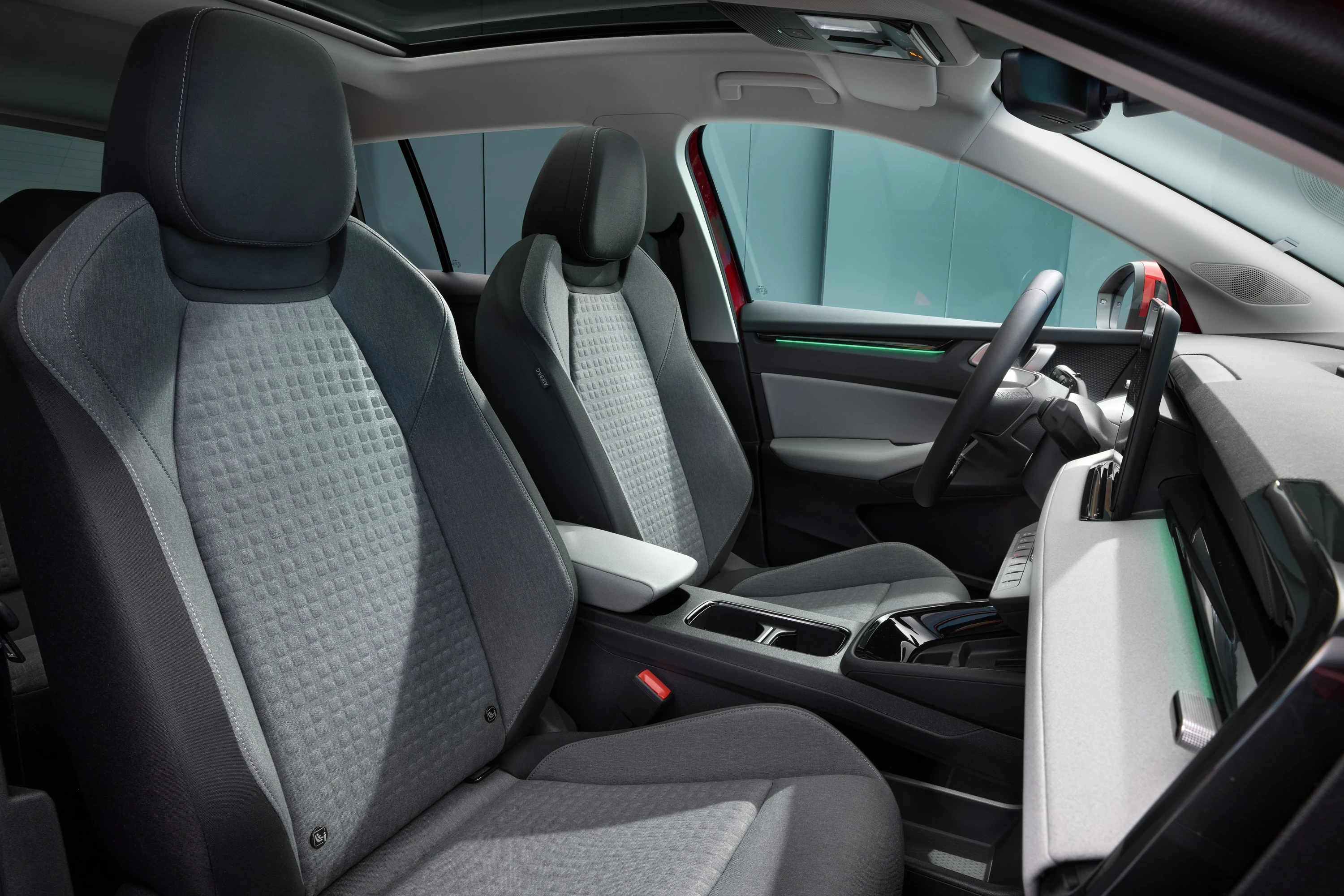 Skoda Epiq 55 frontseats view