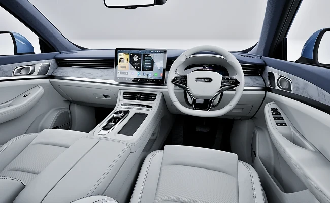 Skyworth BE11 Long Range interior view