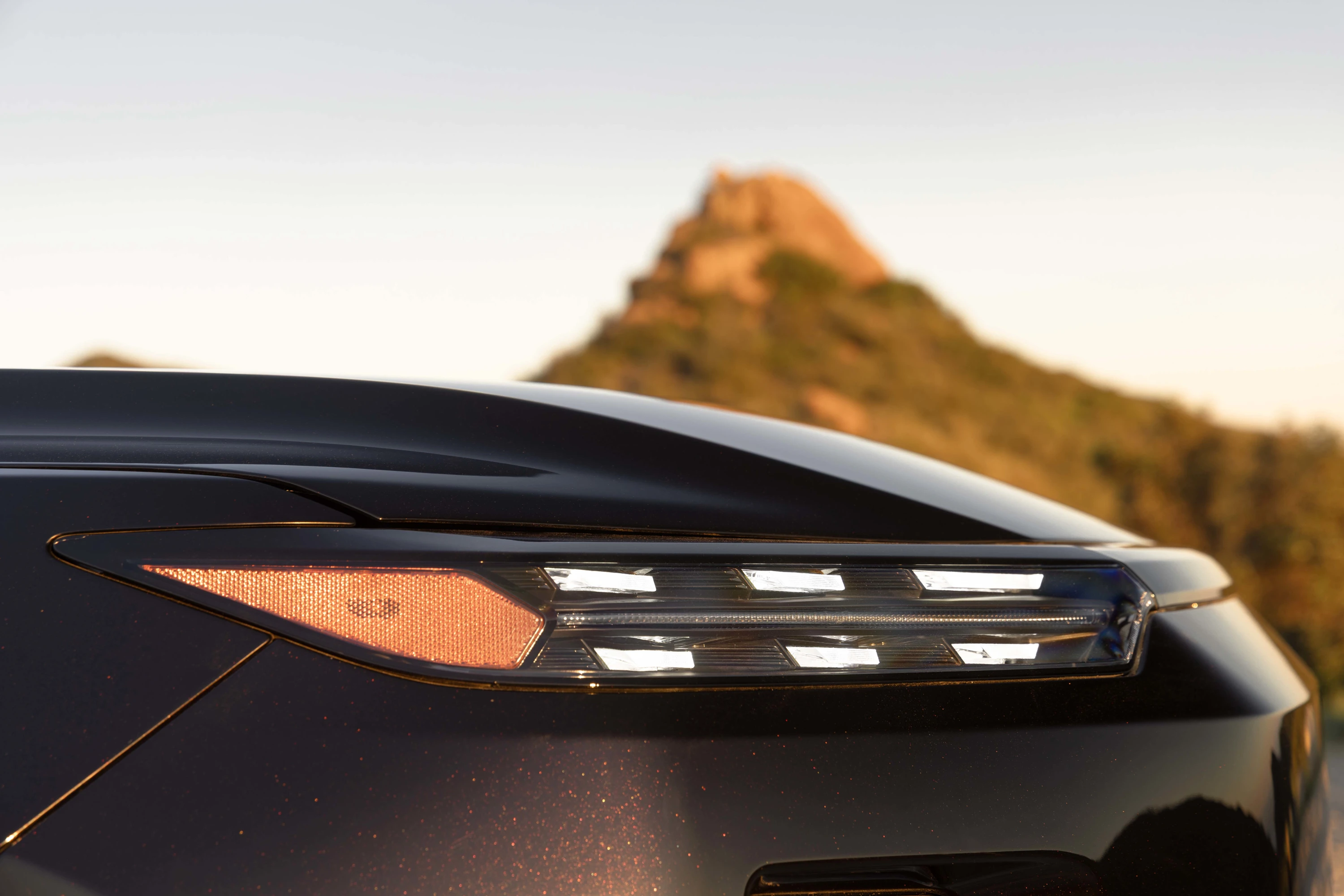 Subaru Getaway AWD 95.8 kWh headlights view