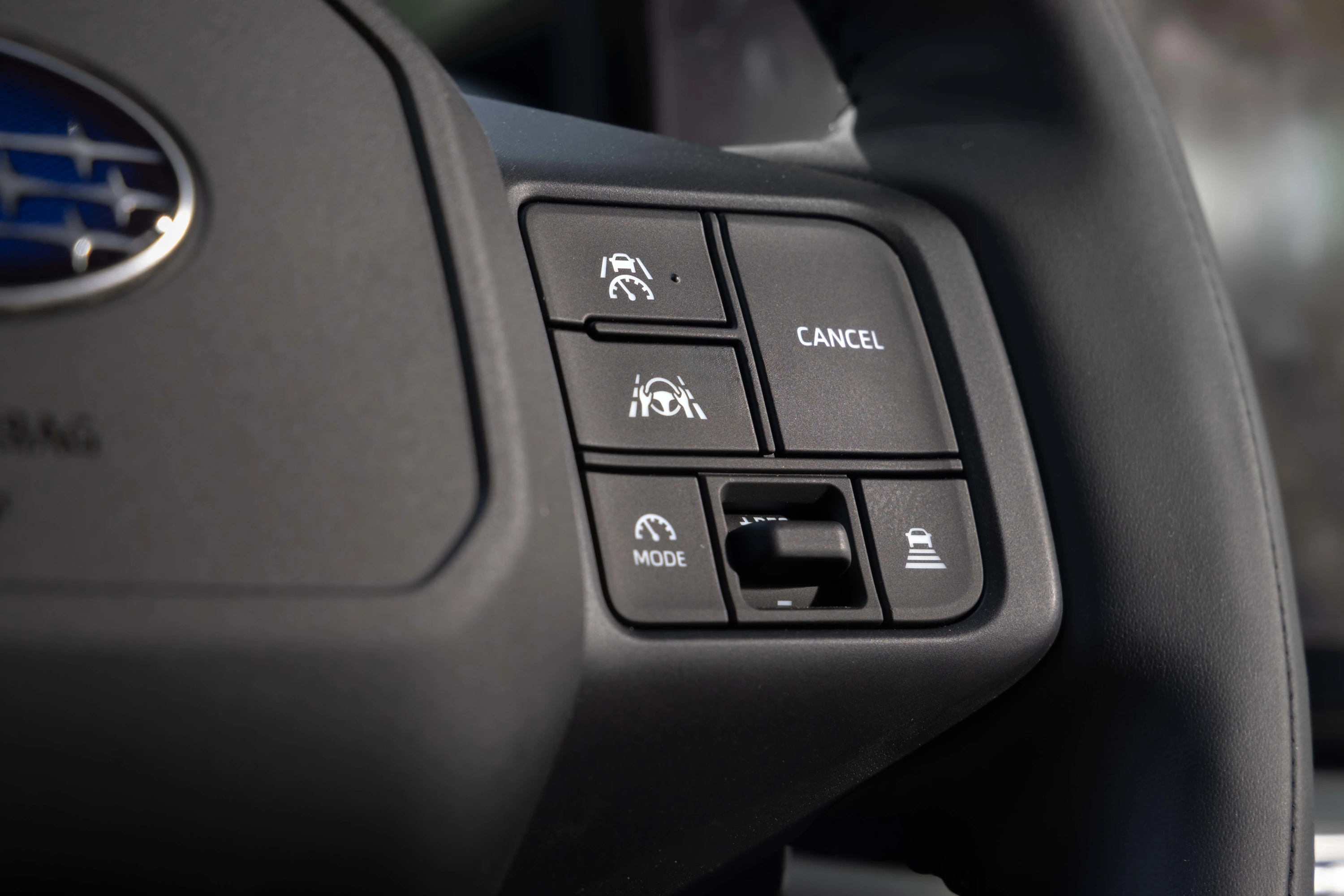 Subaru Getaway AWD 95.8 kWh steeringwheel view