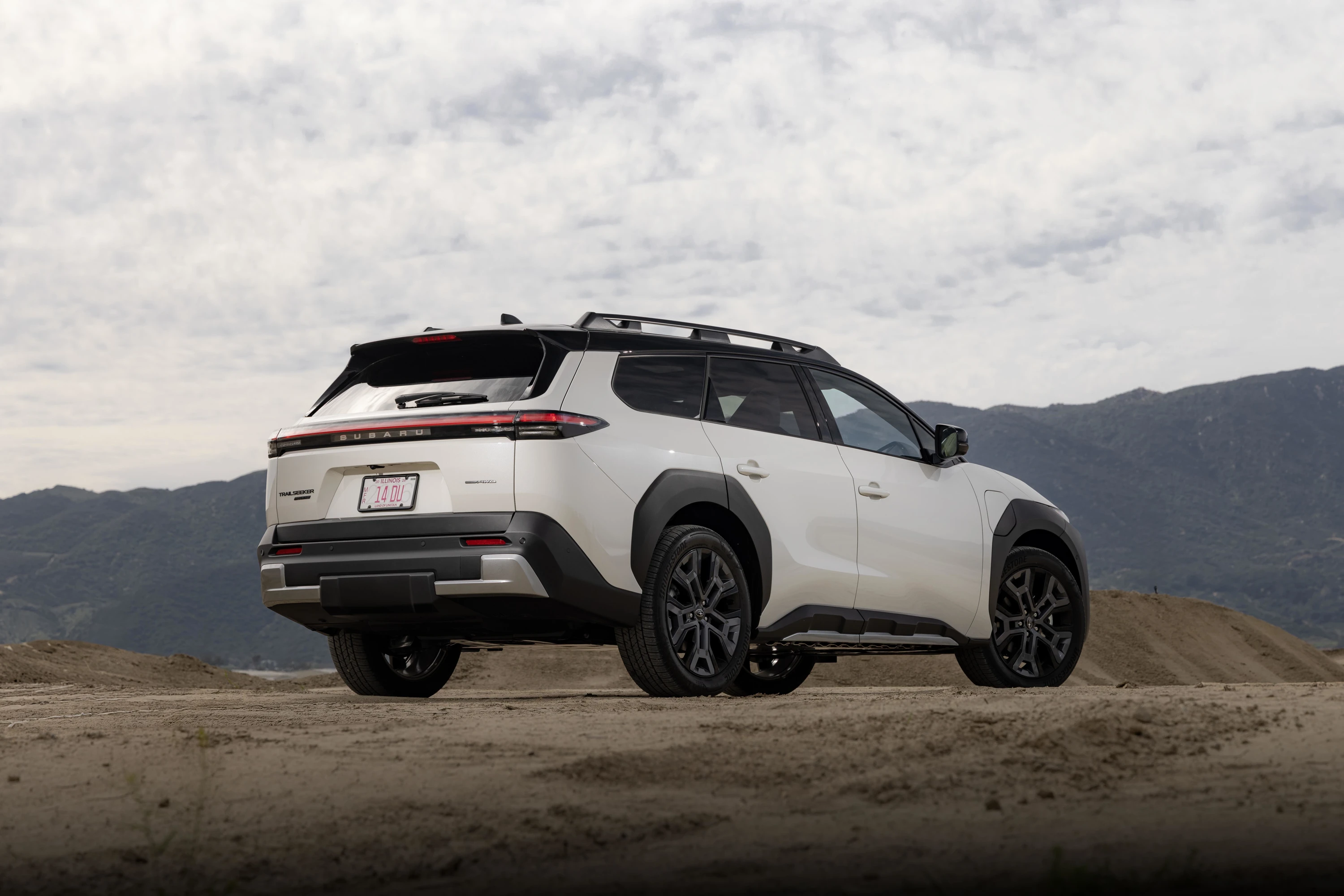 Subaru E-Outback AWD exterior view