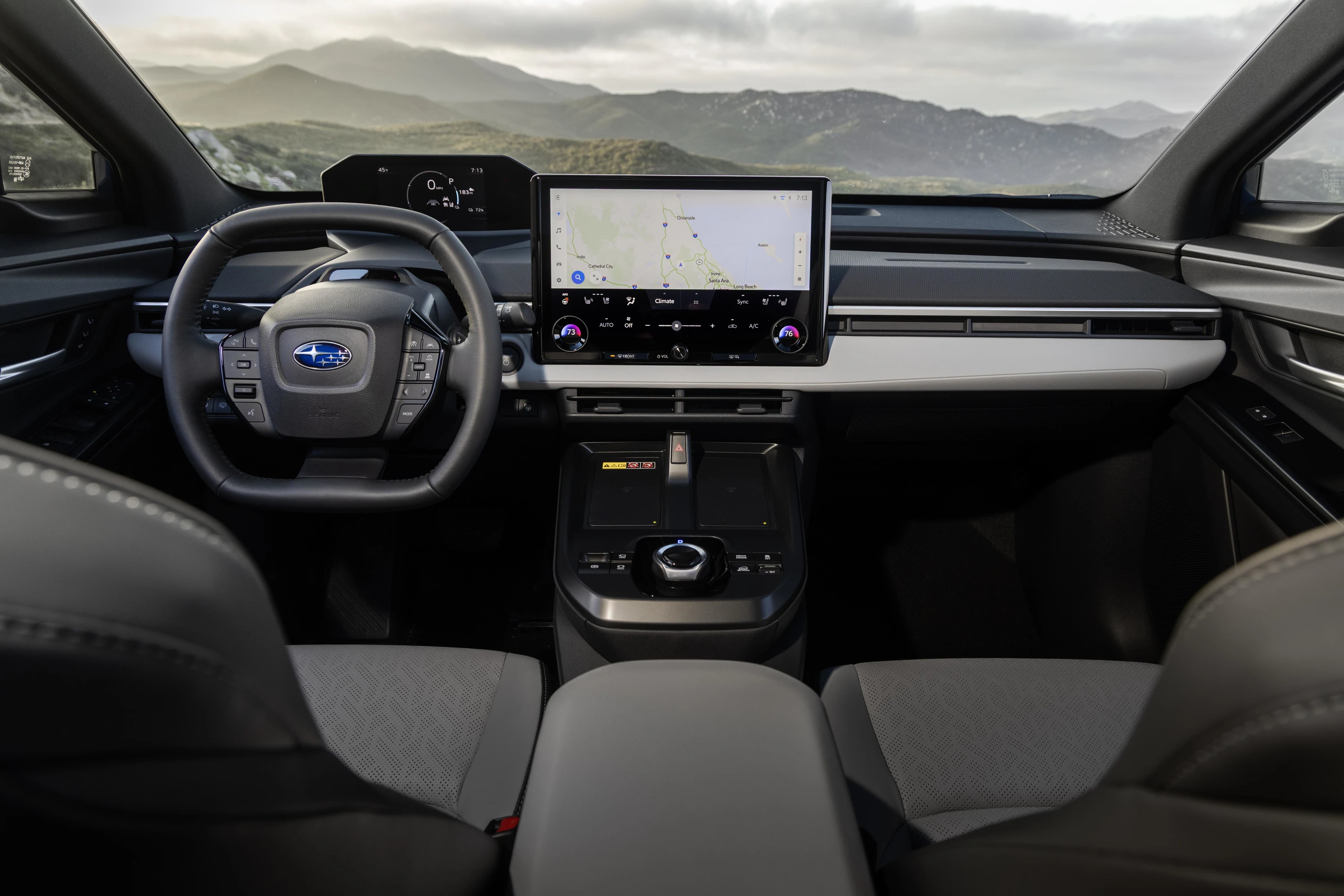 Subaru E-Outback AWD screens view