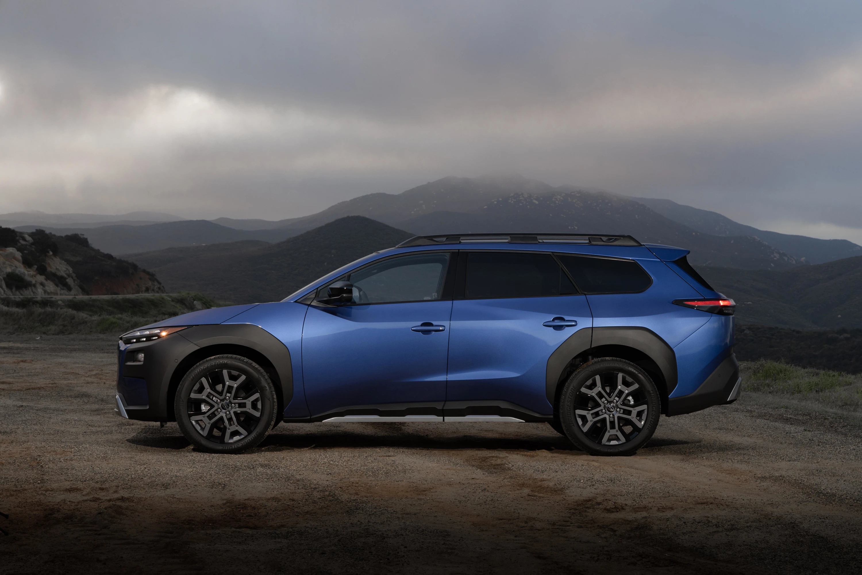 Subaru E-Outback AWD exterior view