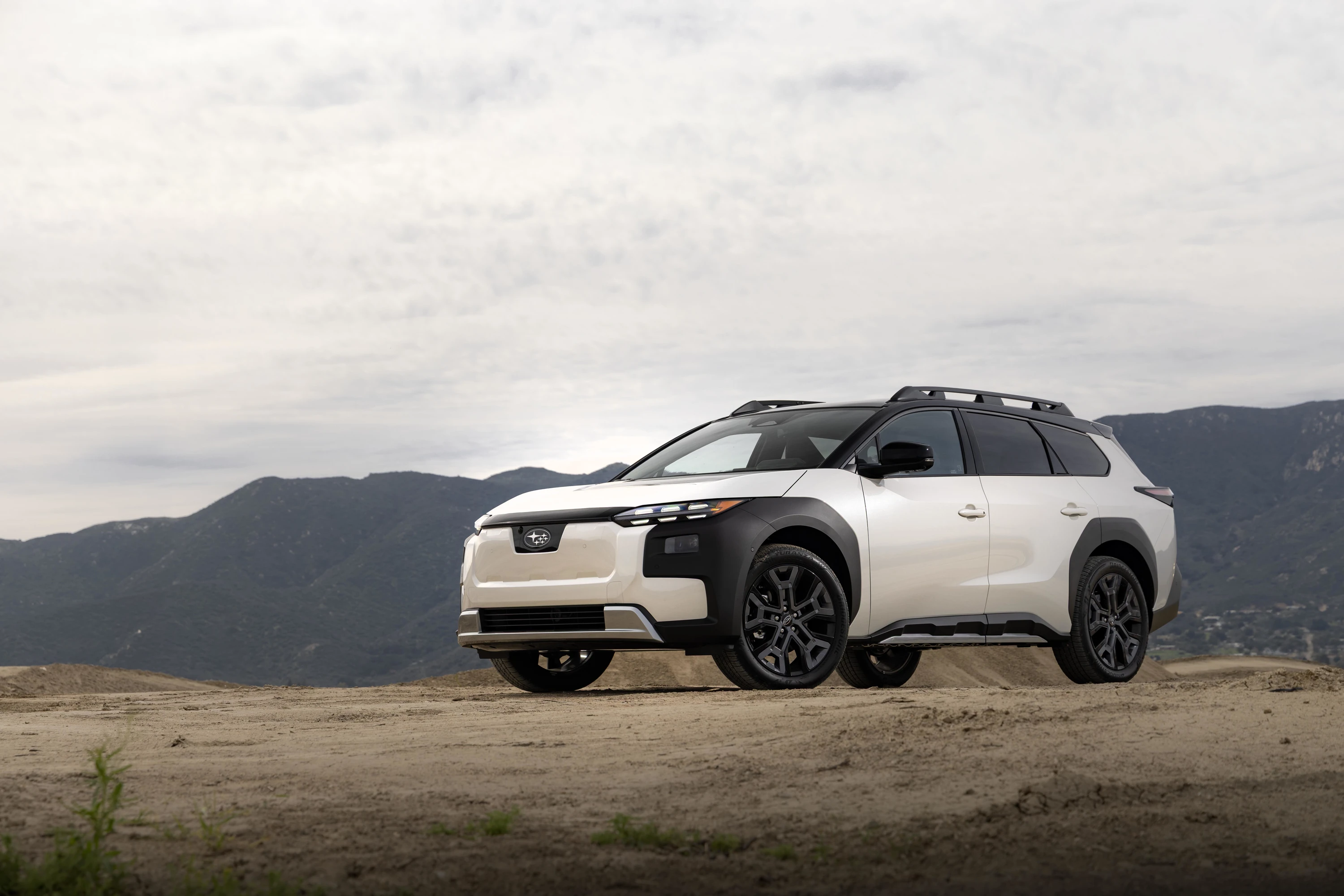 Subaru Trailseeker AWD exterior view