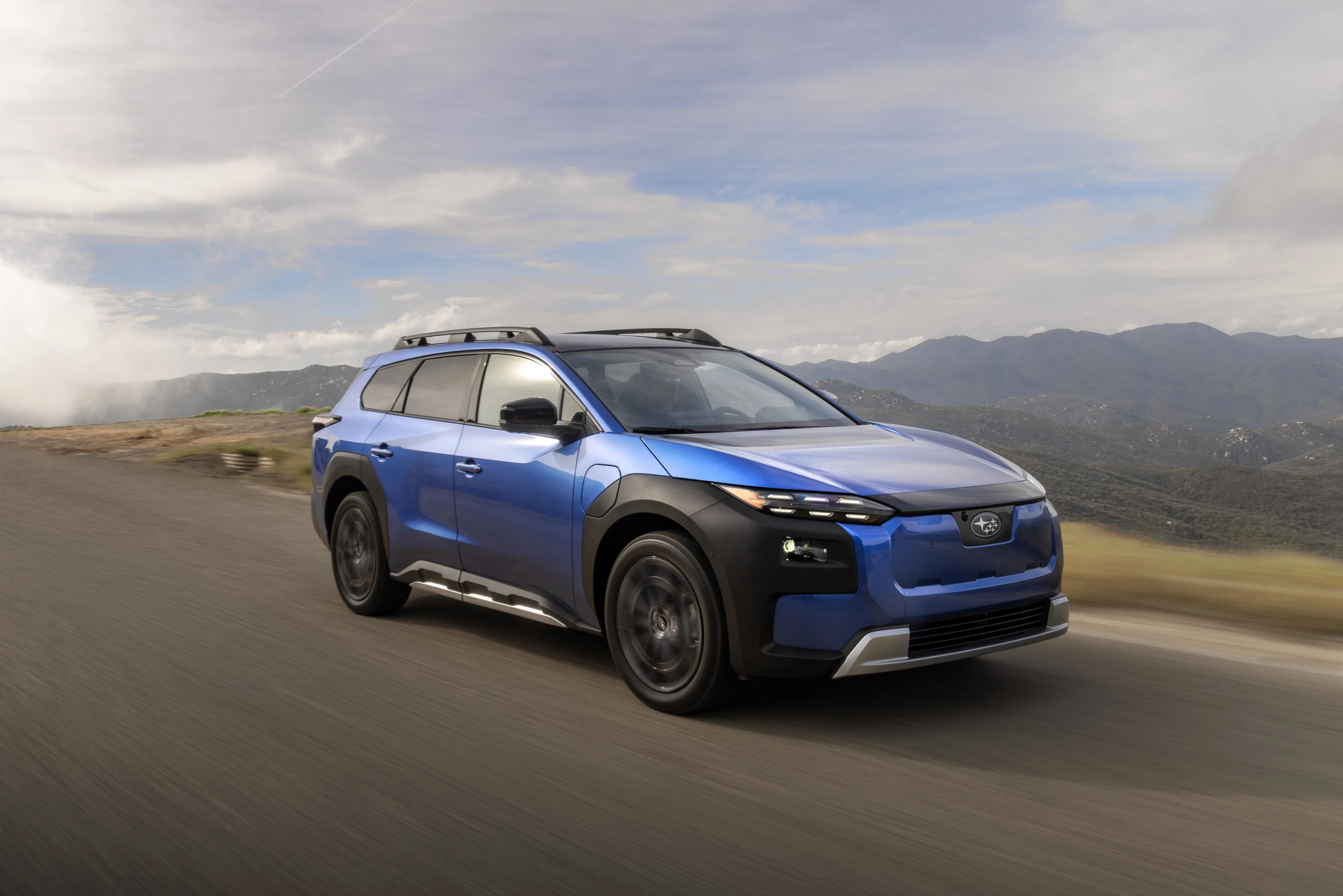 Subaru Trailseeker AWD exterior view