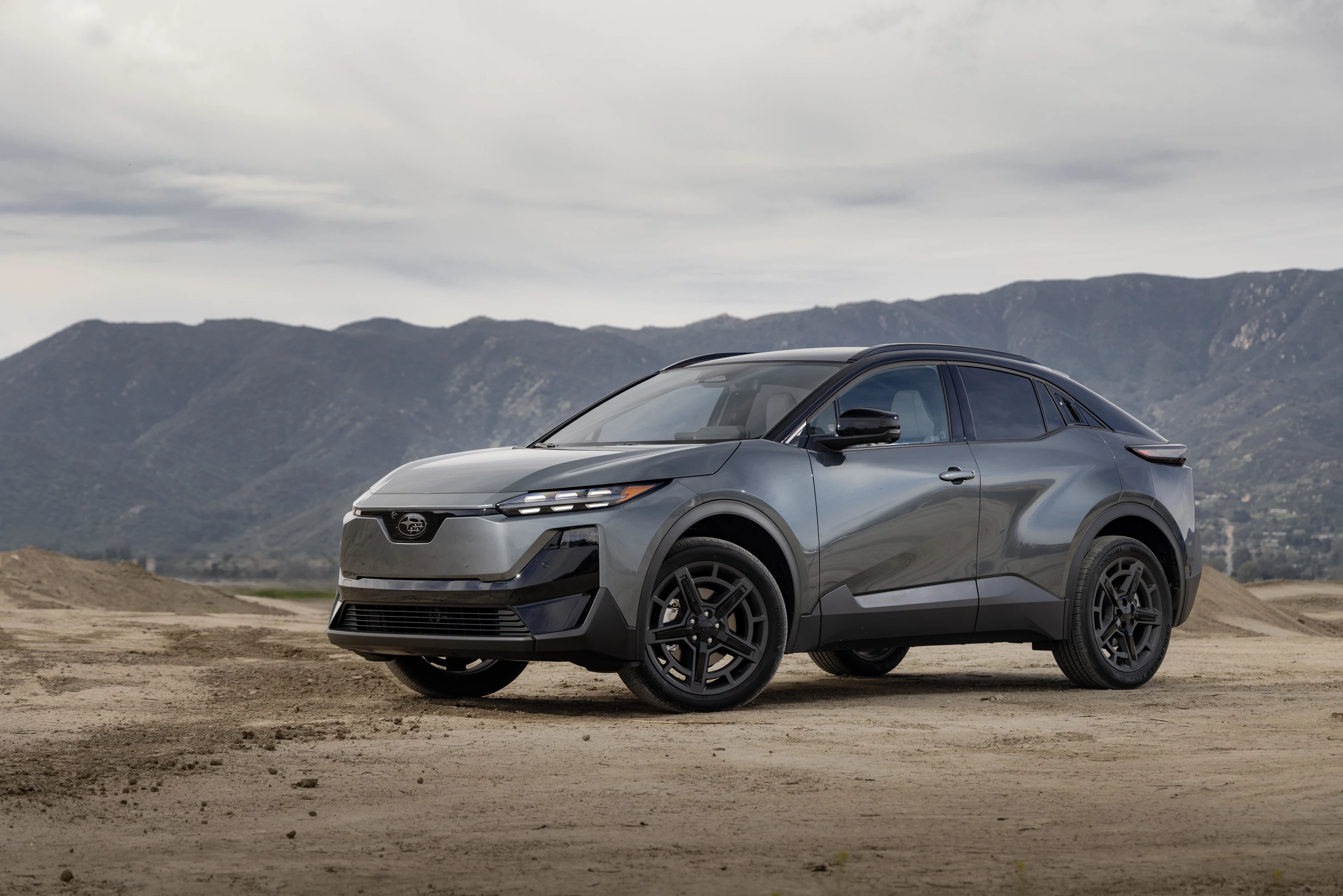 Subaru Uncharted AWD 77 kWh exterior view
