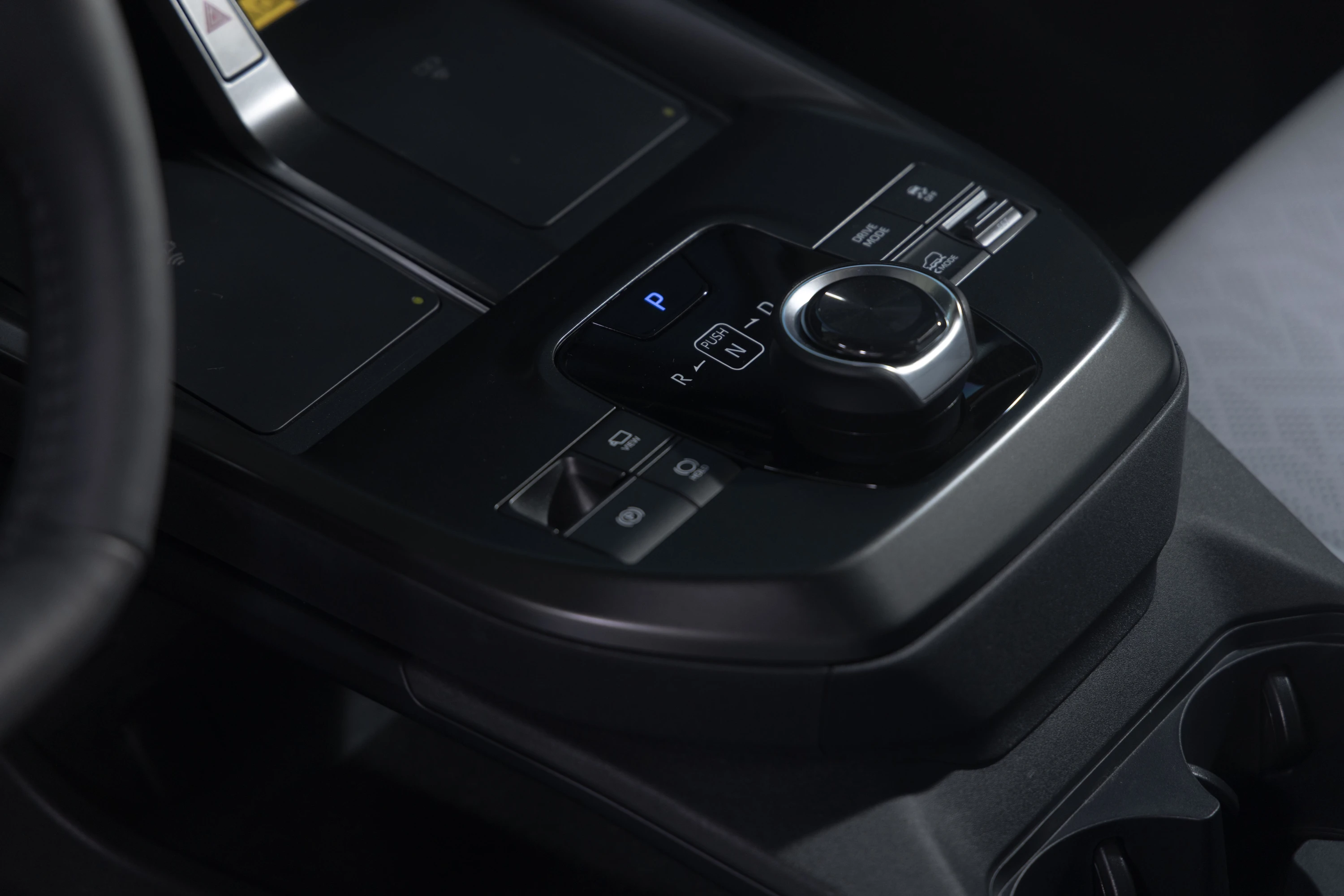 Subaru Uncharted AWD 77 kWh details view