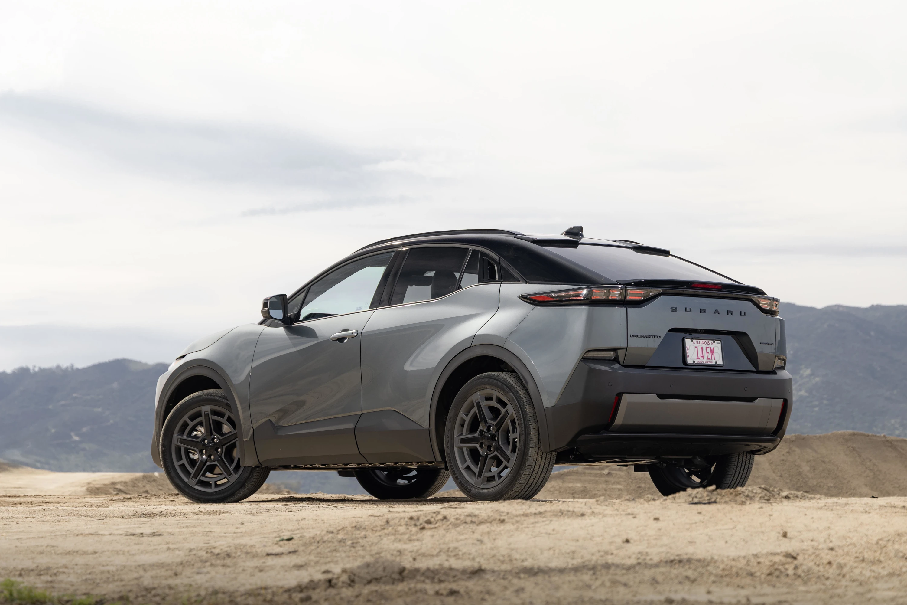 Subaru Uncharted AWD 77 kWh exterior view