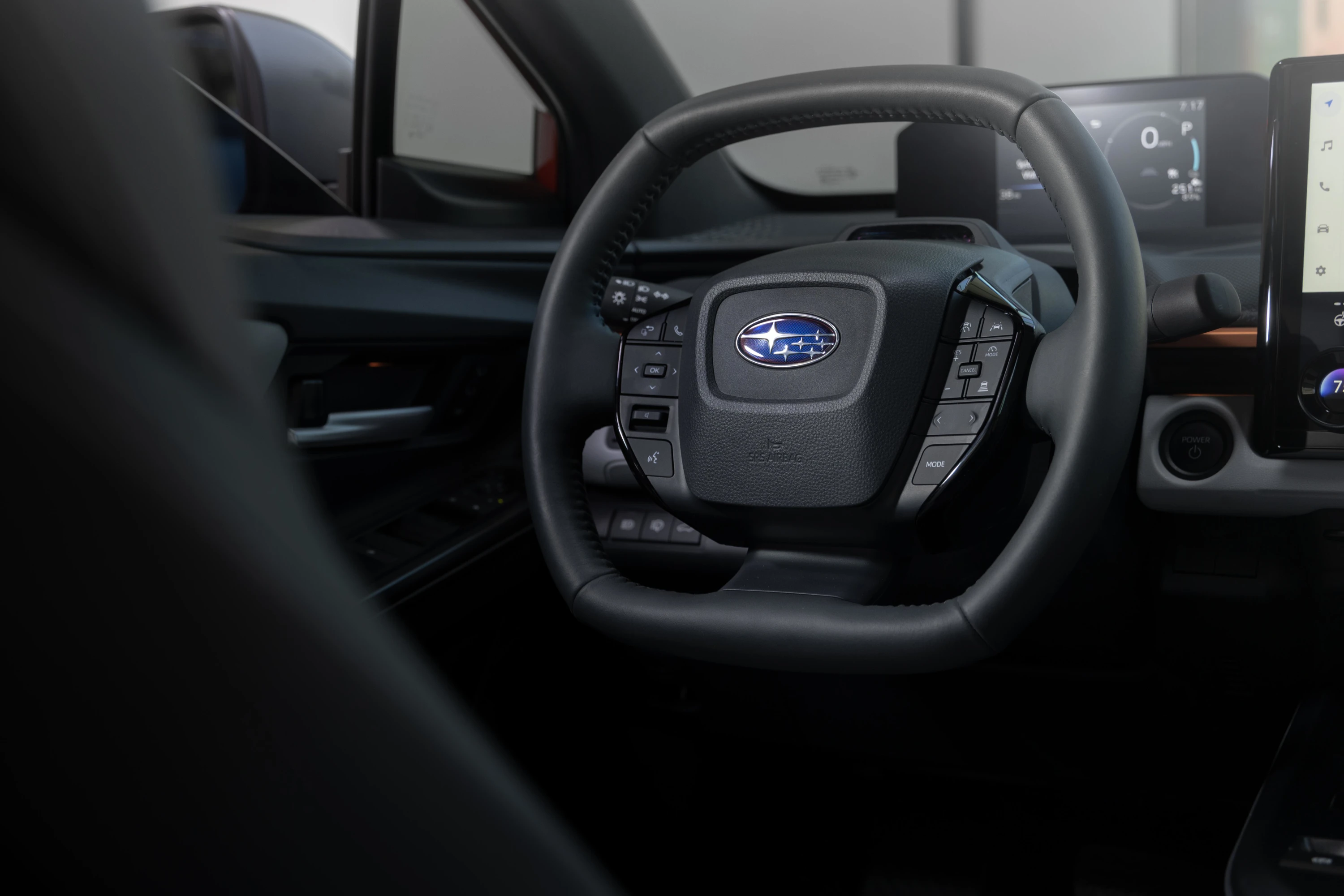 Subaru Uncharted AWD 77 kWh steeringwheel view
