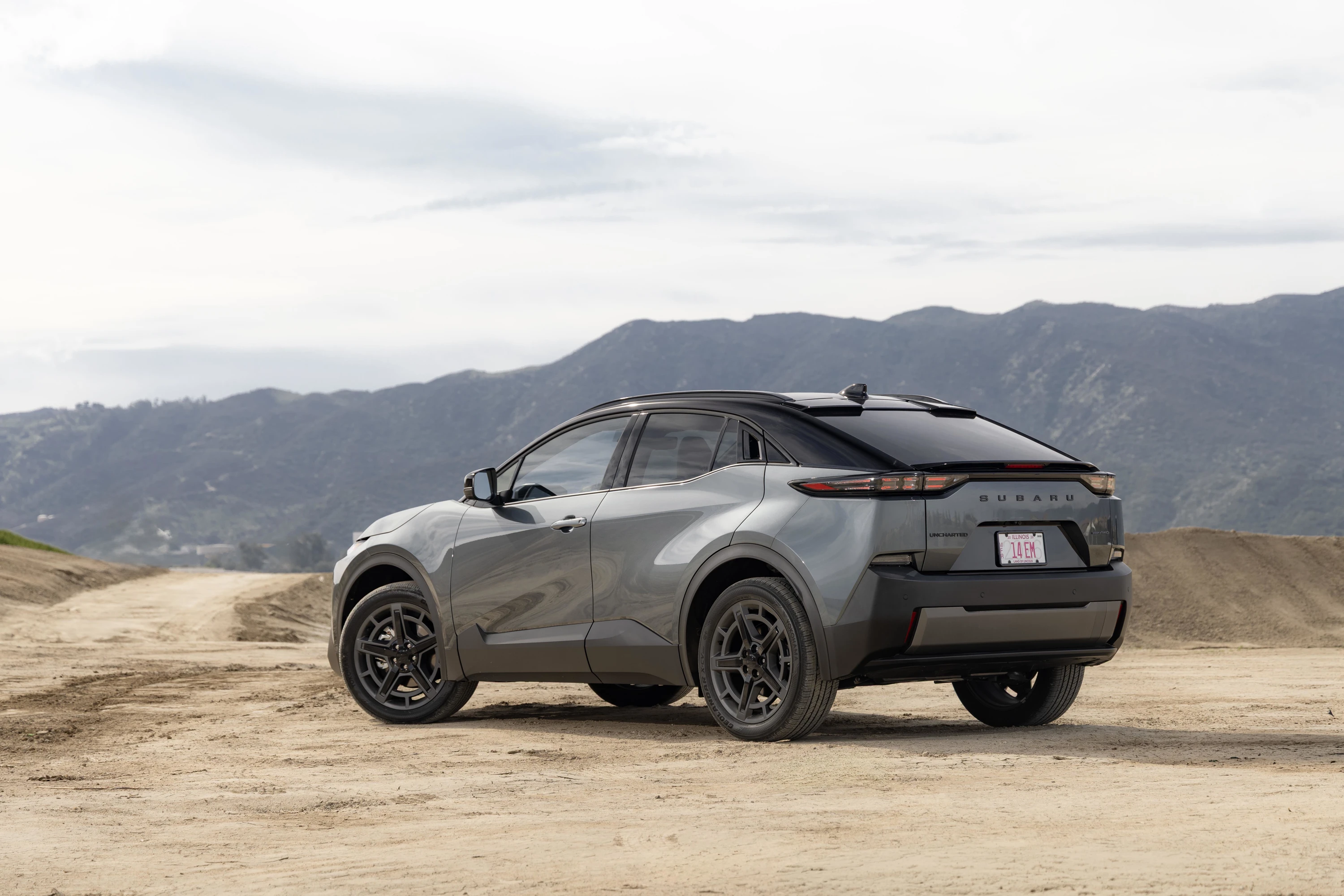 Subaru Uncharted AWD 77 kWh exterior view