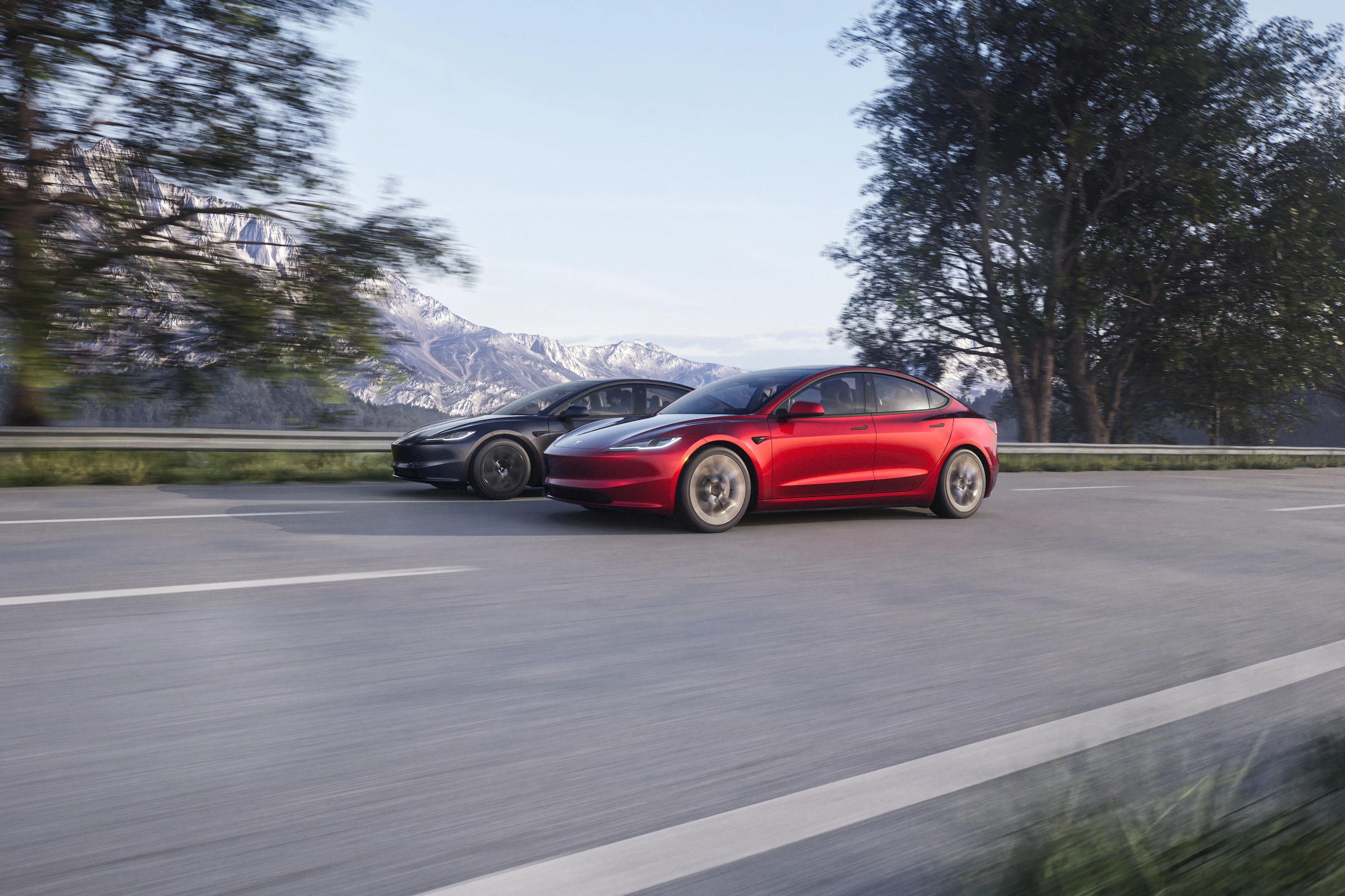 Tesla Model 3 Long Range dynamic view