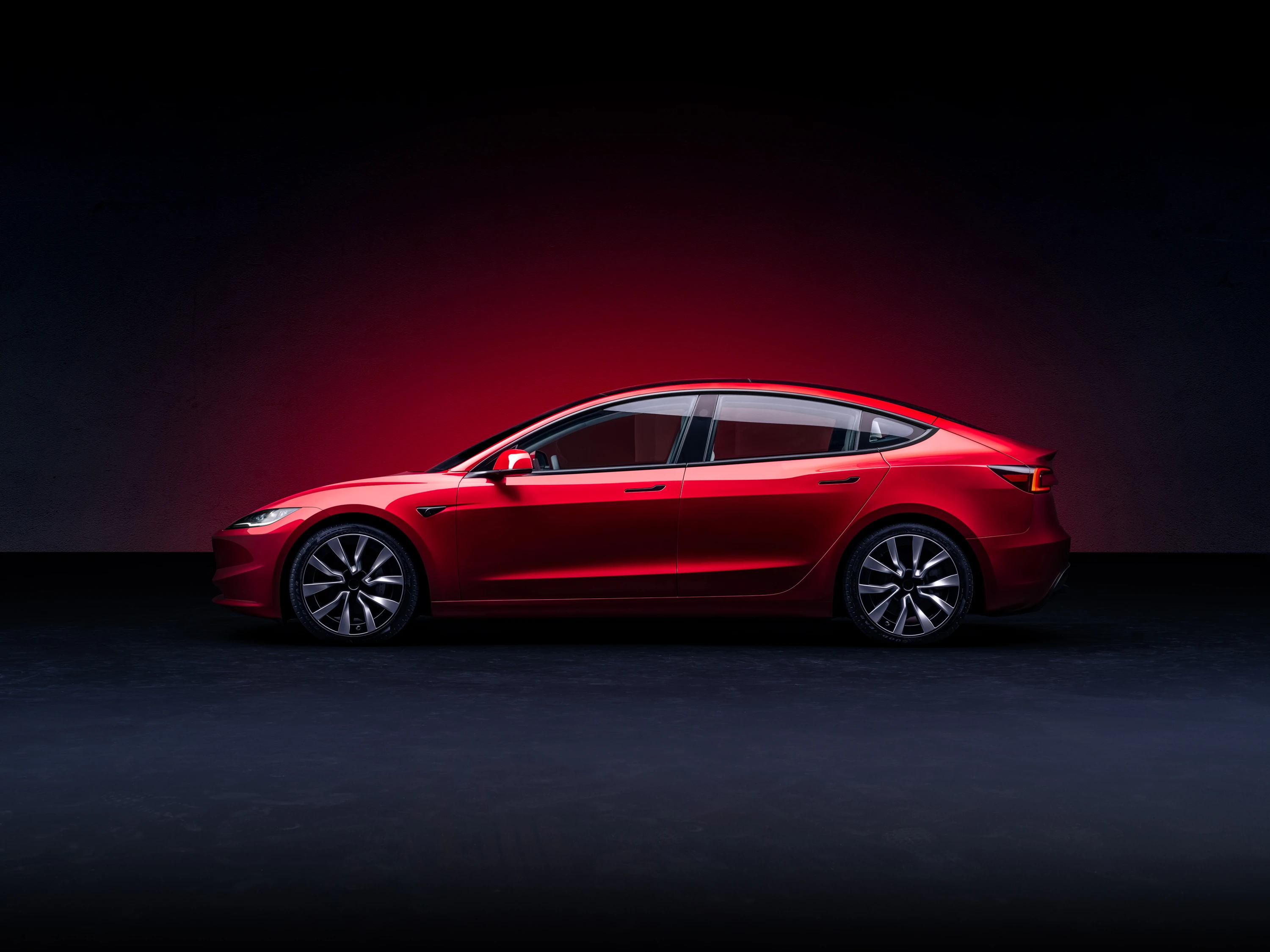Tesla Model 3 Long Range exterior view