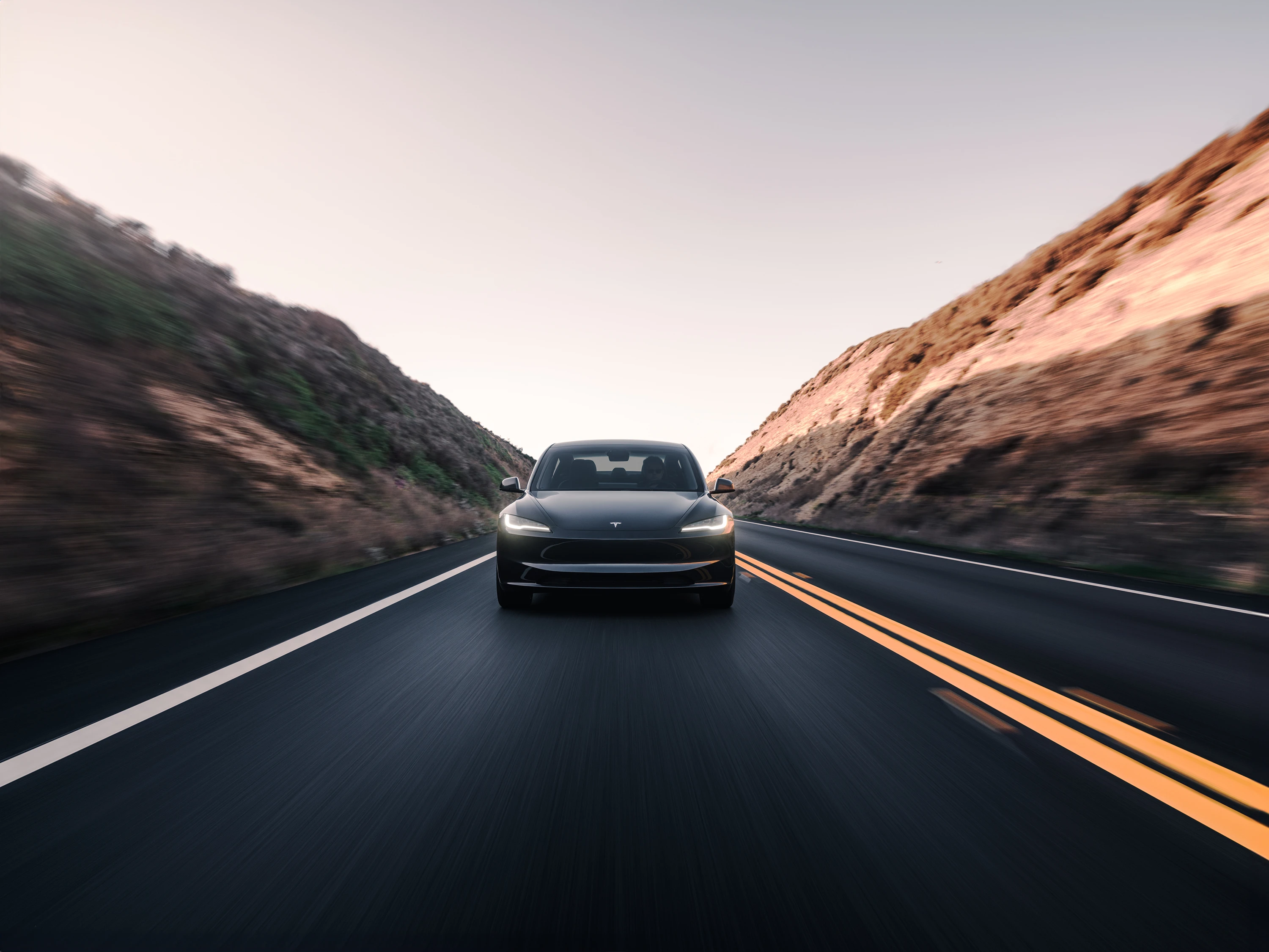 Tesla Model 3 Long Range RWD exterior view