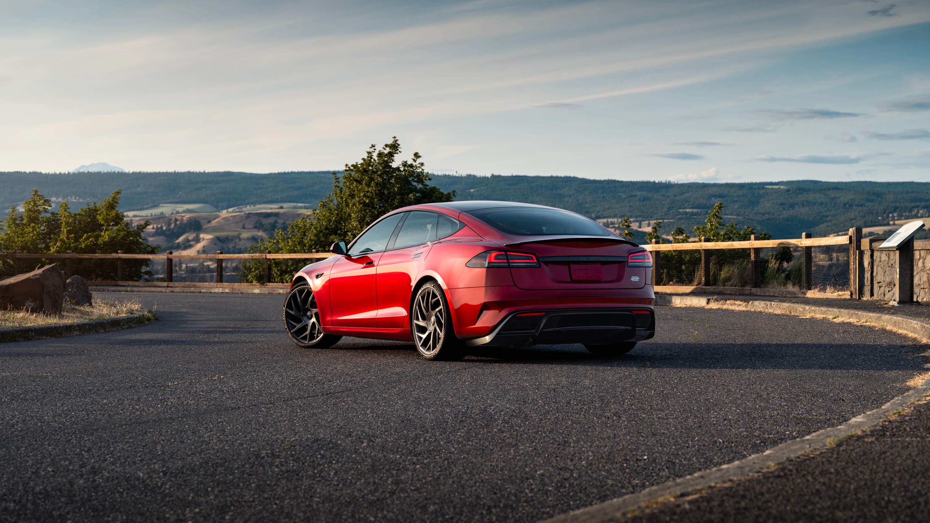 Tesla Model S AWD exterior view