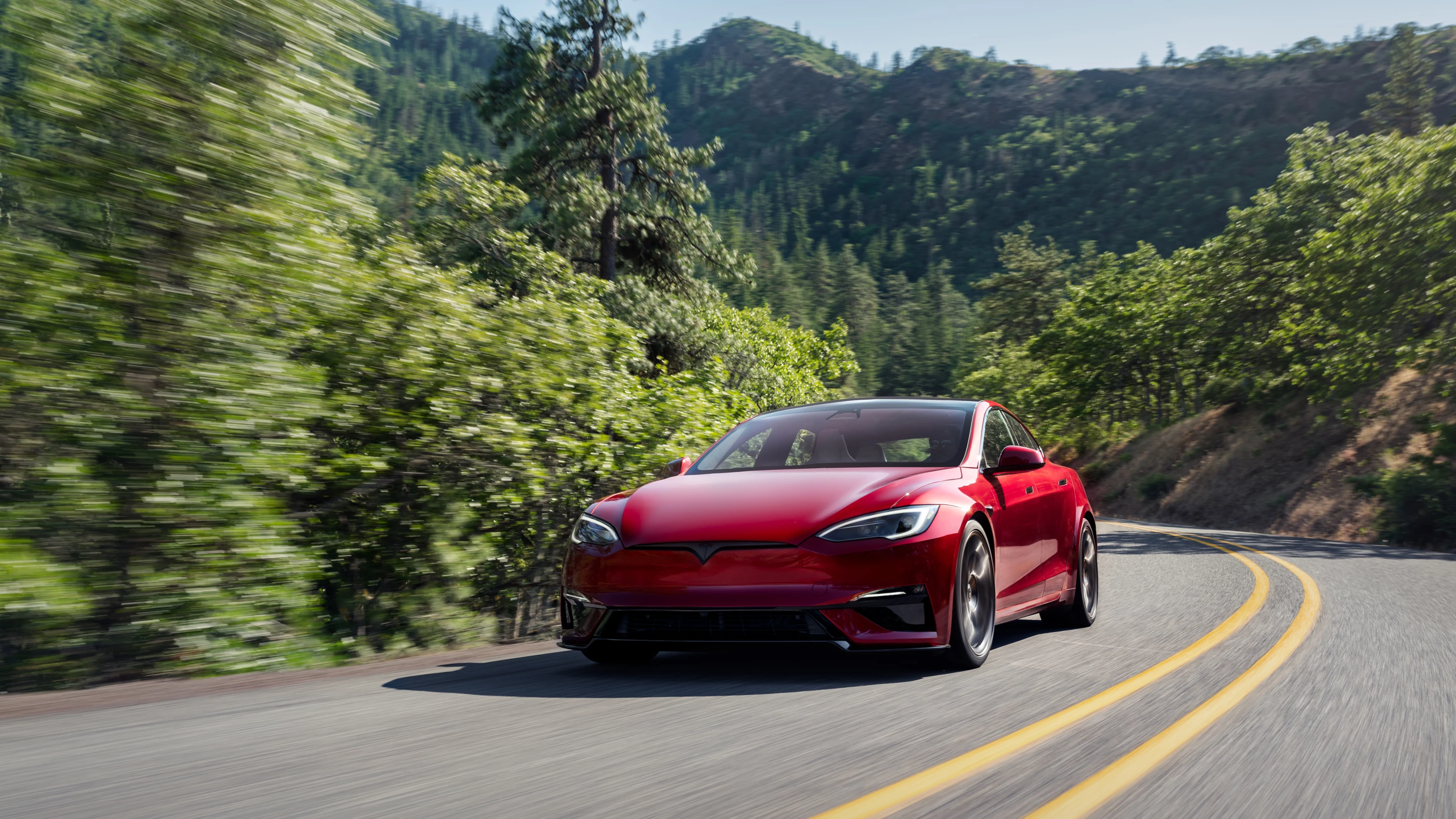 Tesla Model S AWD exterior view