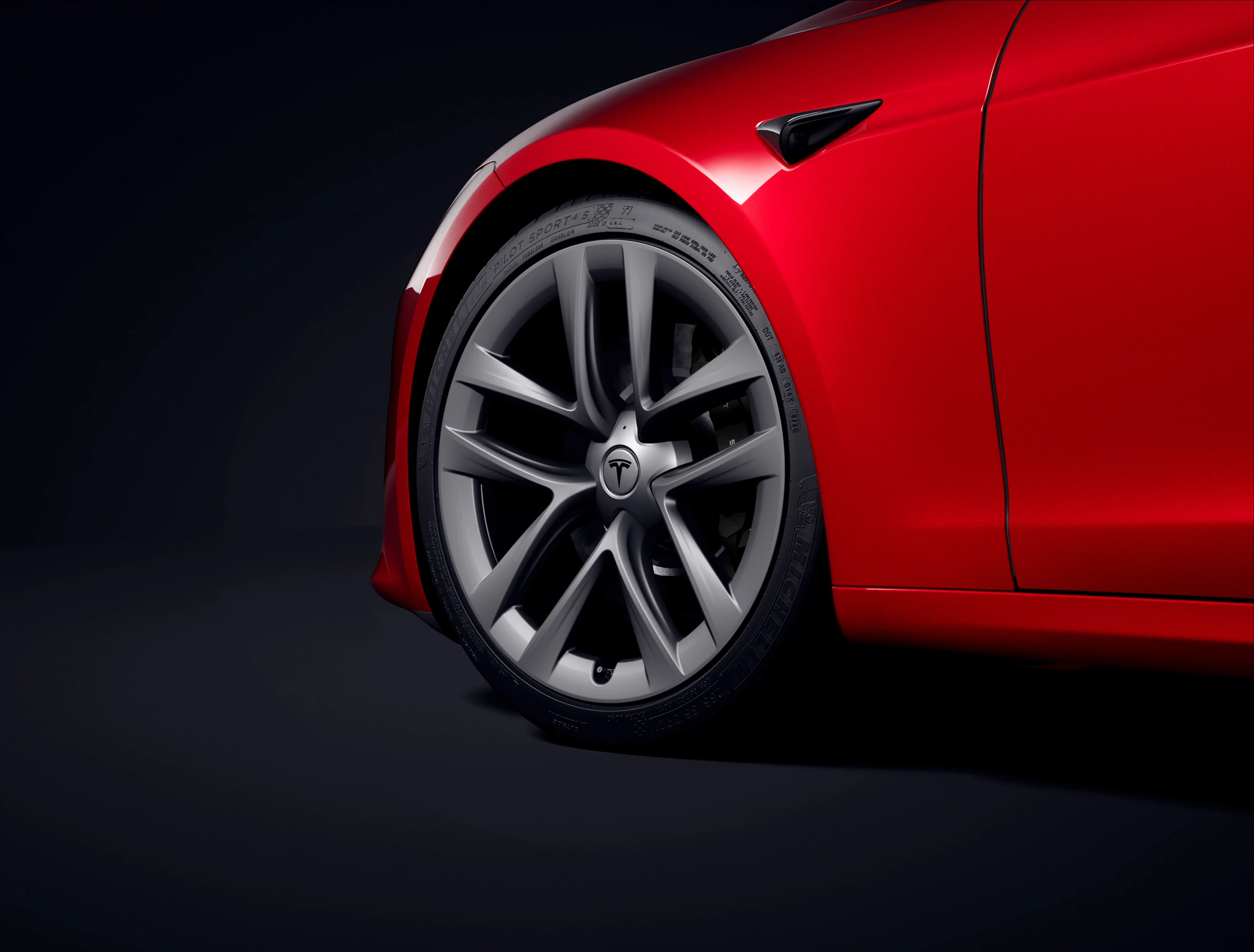 Tesla Model S Standard Range exterior view