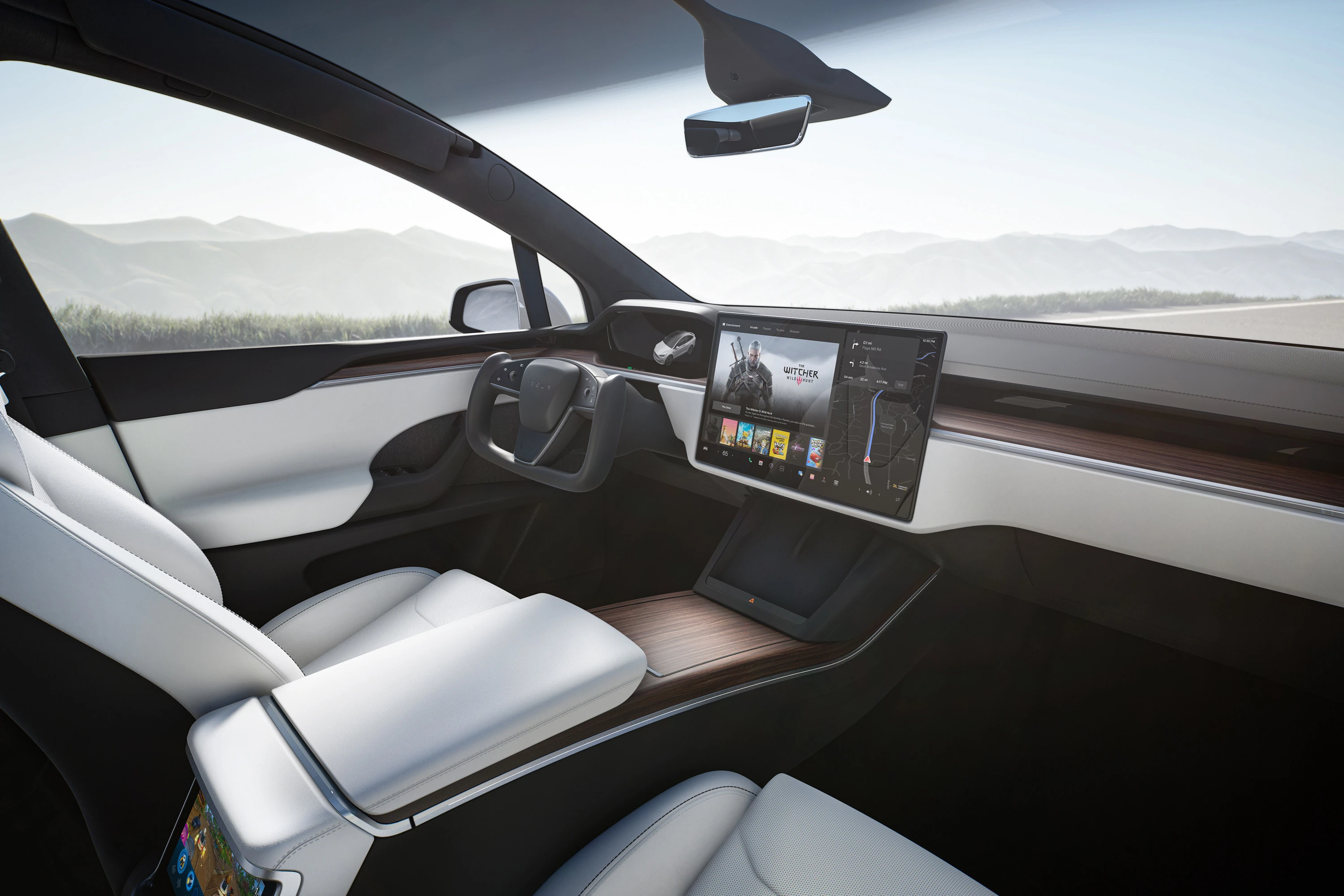Tesla Model X Standard Range screens view
