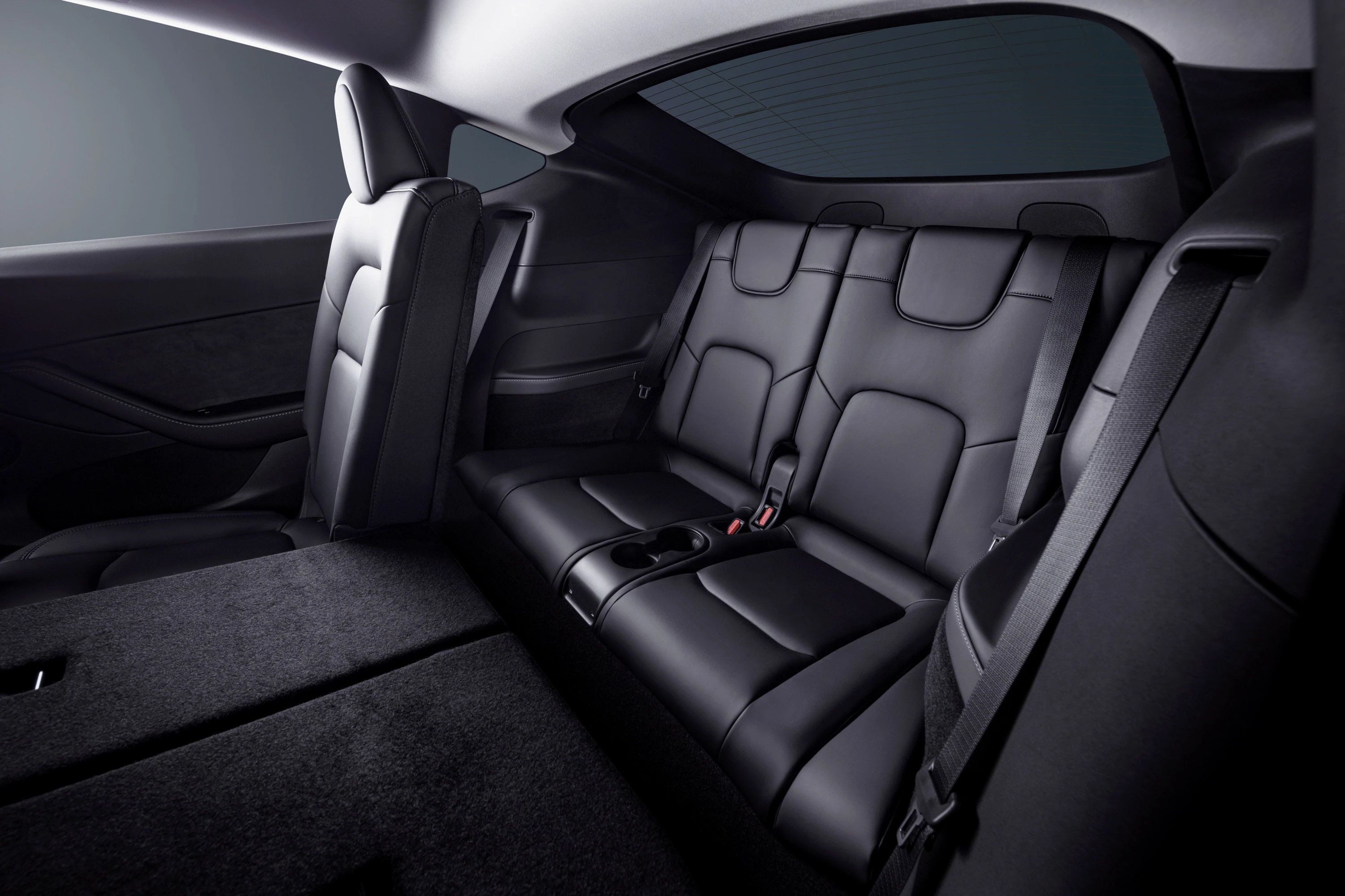 Tesla Model Y Long Range (GEN1) thirdrowseats view