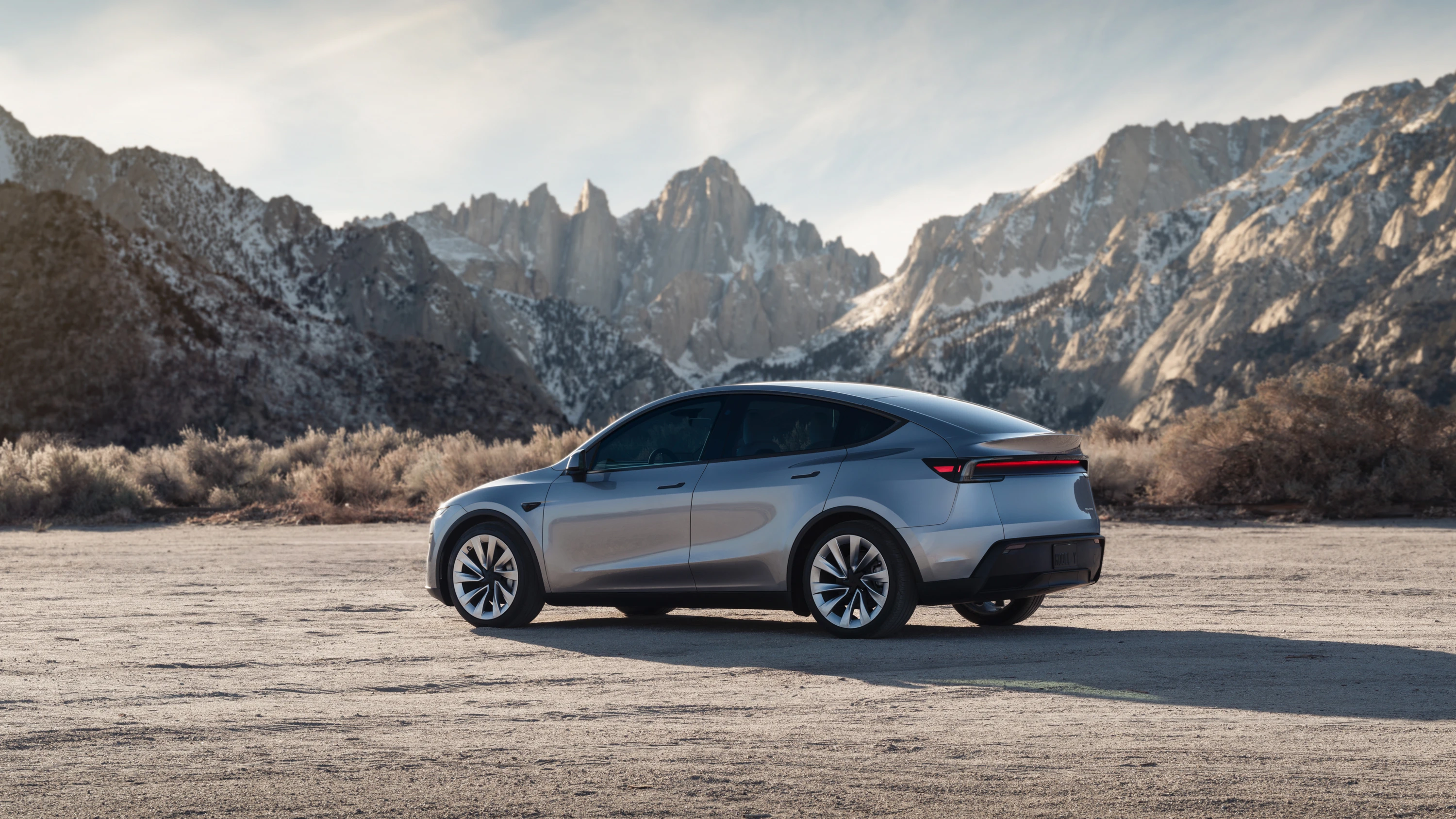 Tesla Model Y RWD exterior view