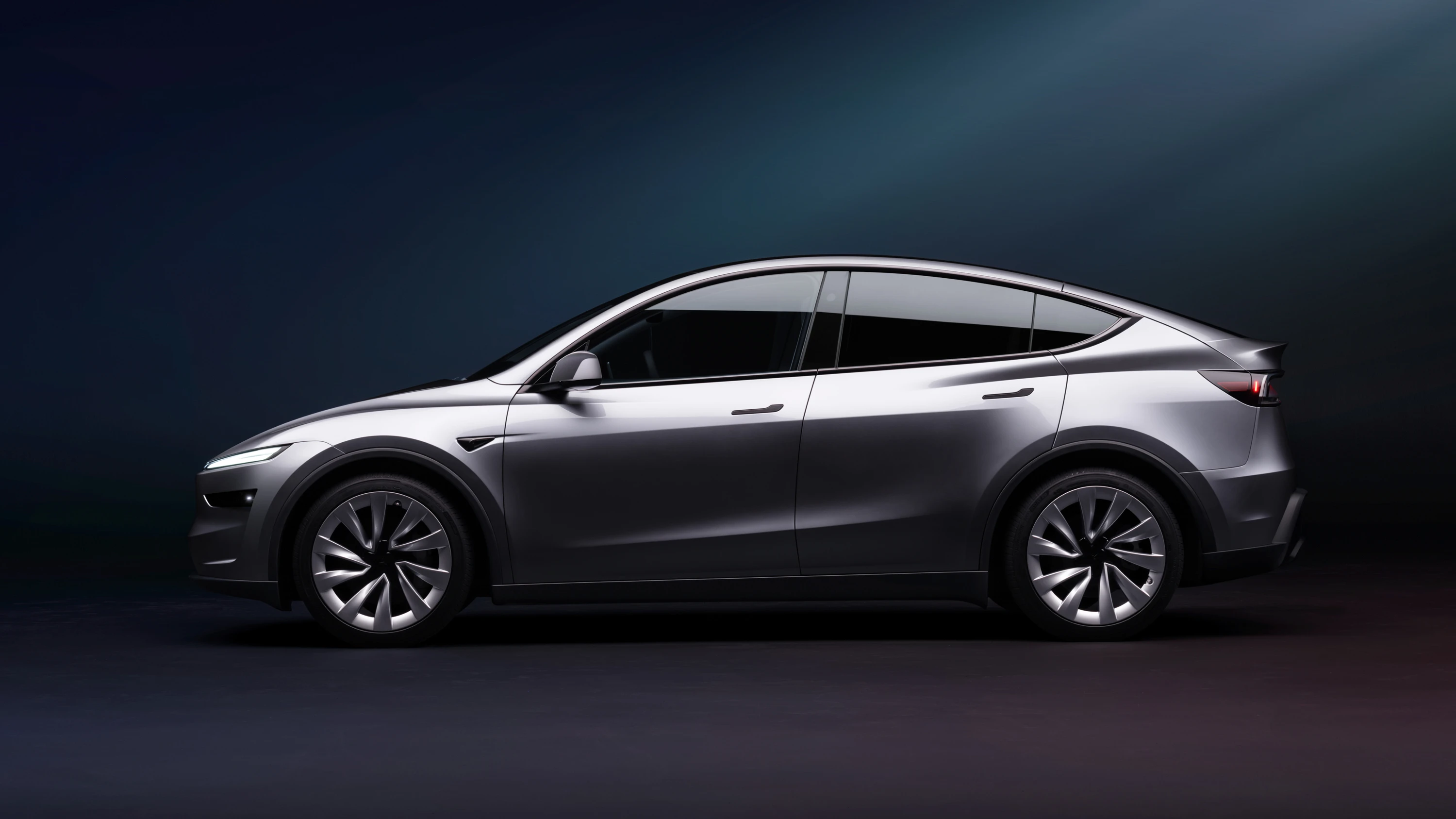 Tesla Model Y RWD exterior view