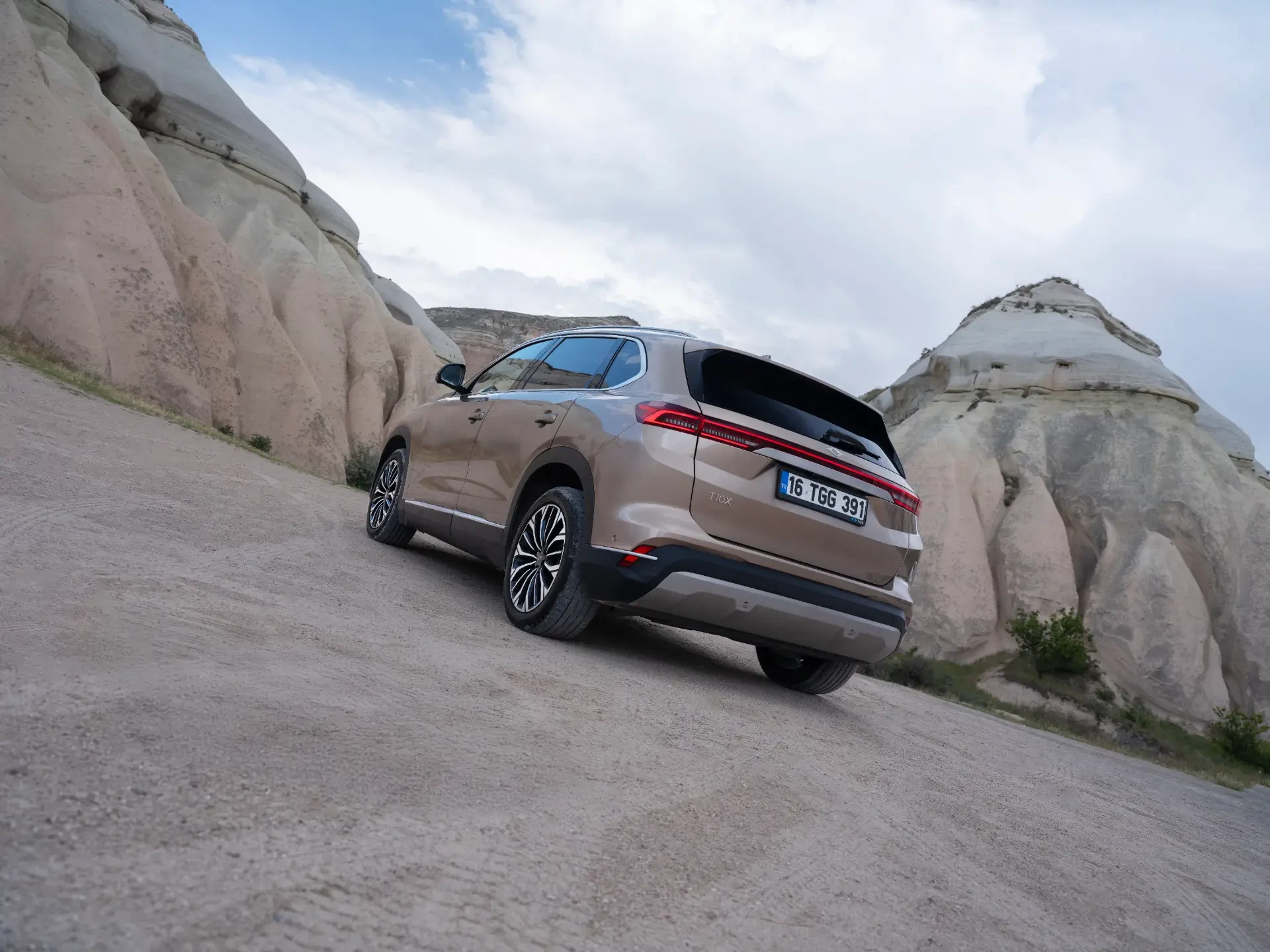 TOGG T10X 4More AWD exterior view