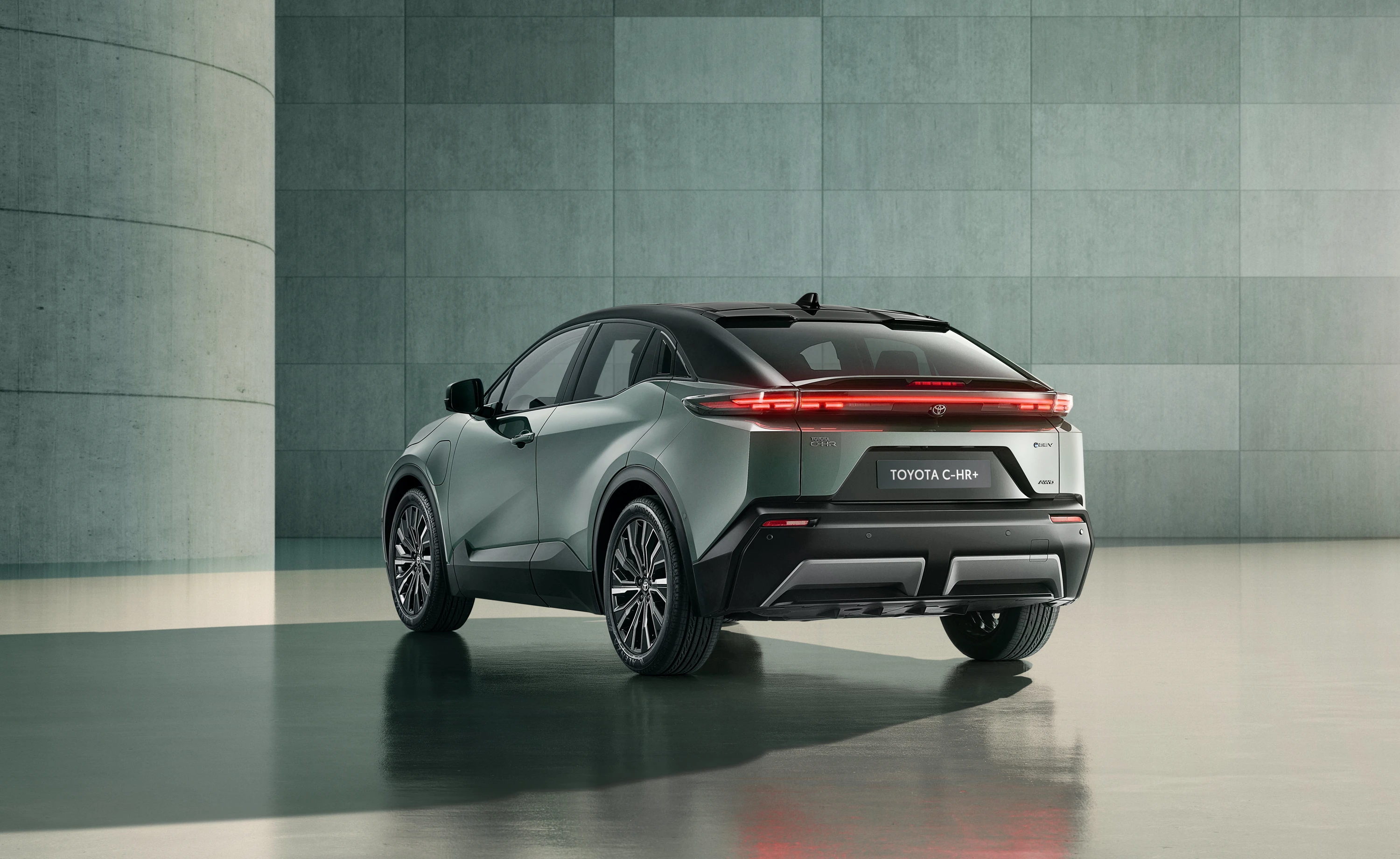 Toyota C-HR+ 57.7 kWh exterior view