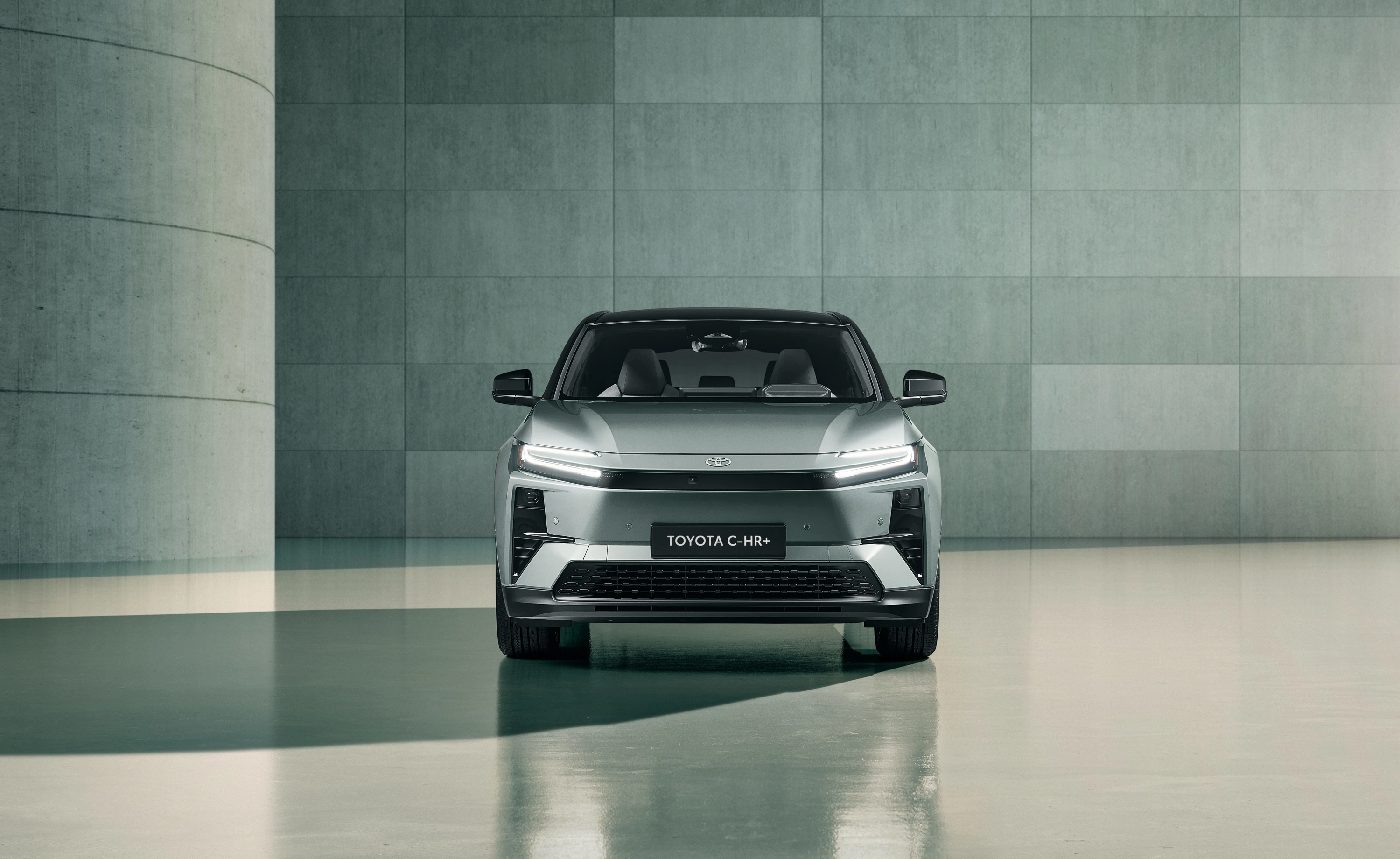 Toyota C-HR+ 77 kWh AWD exterior view