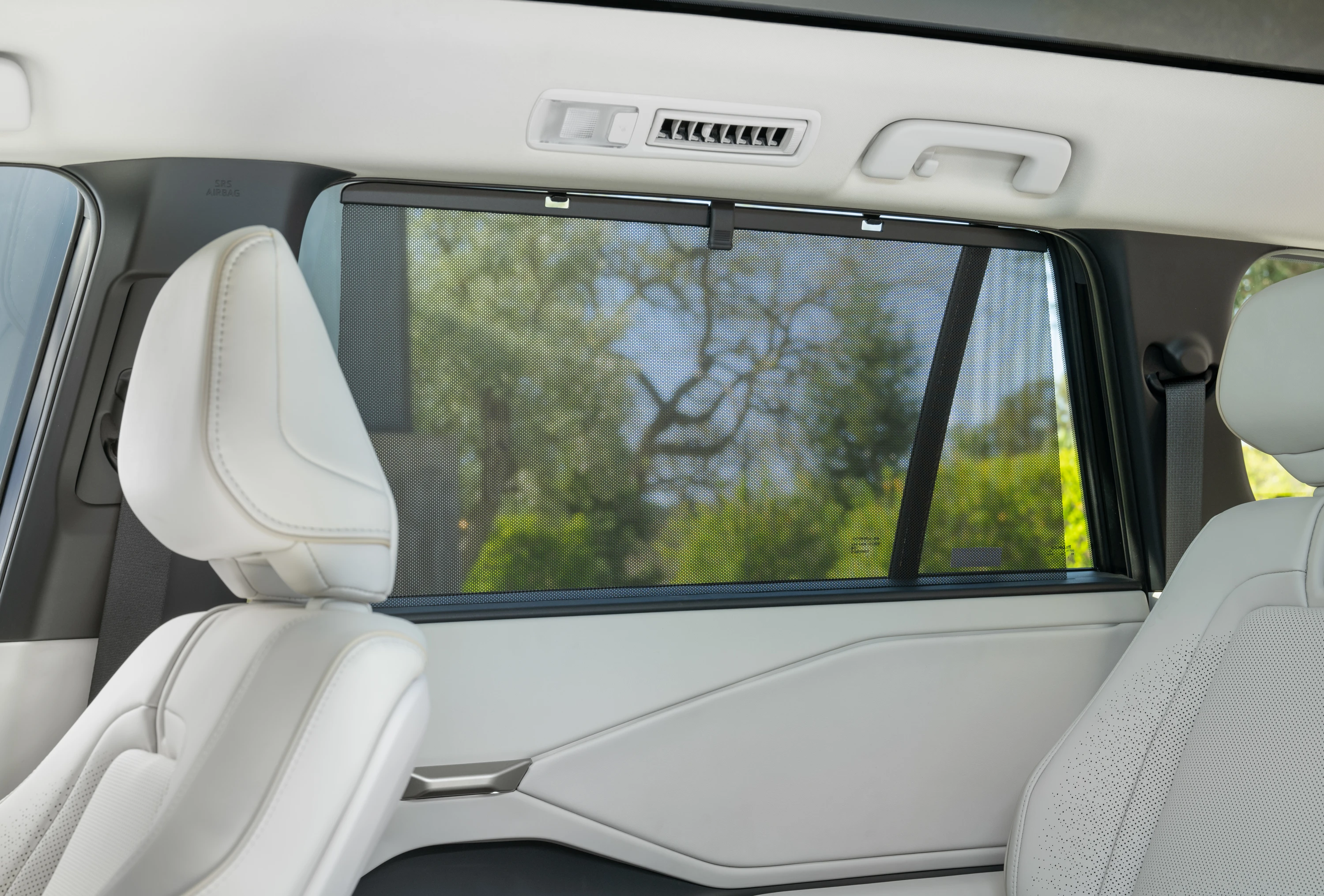 Toyota Highlander AWD 77 kWh details view