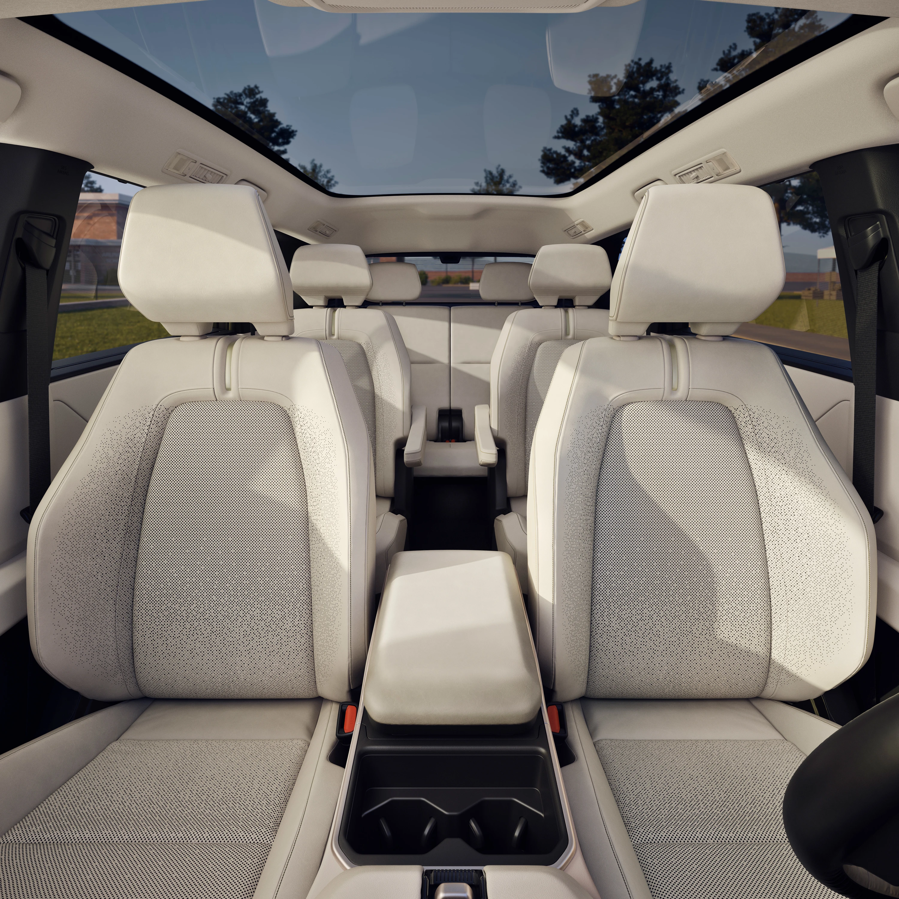 Toyota Highlander AWD 77 kWh frontseats view