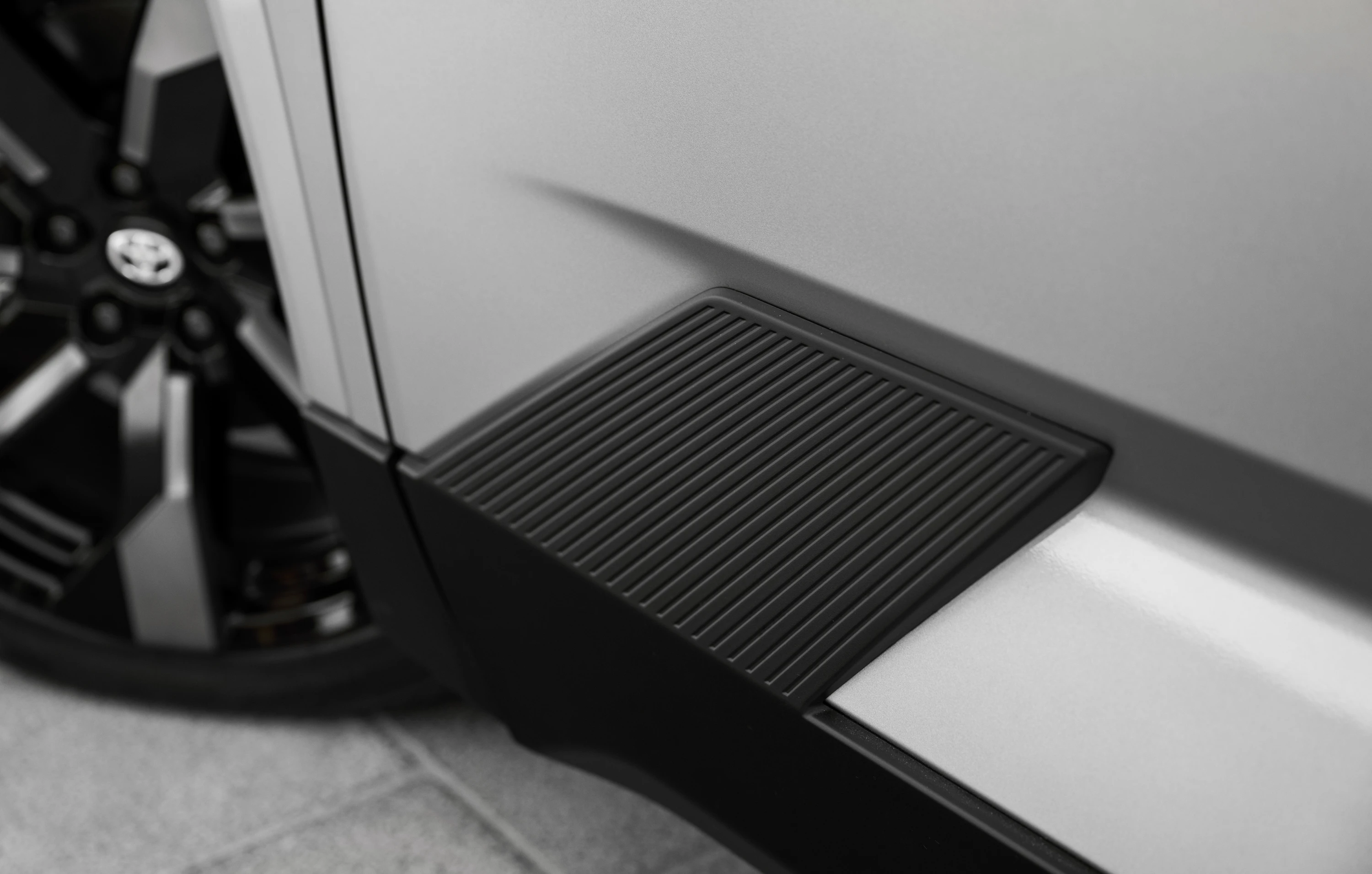 Toyota Highlander AWD 95.8 kWh details view