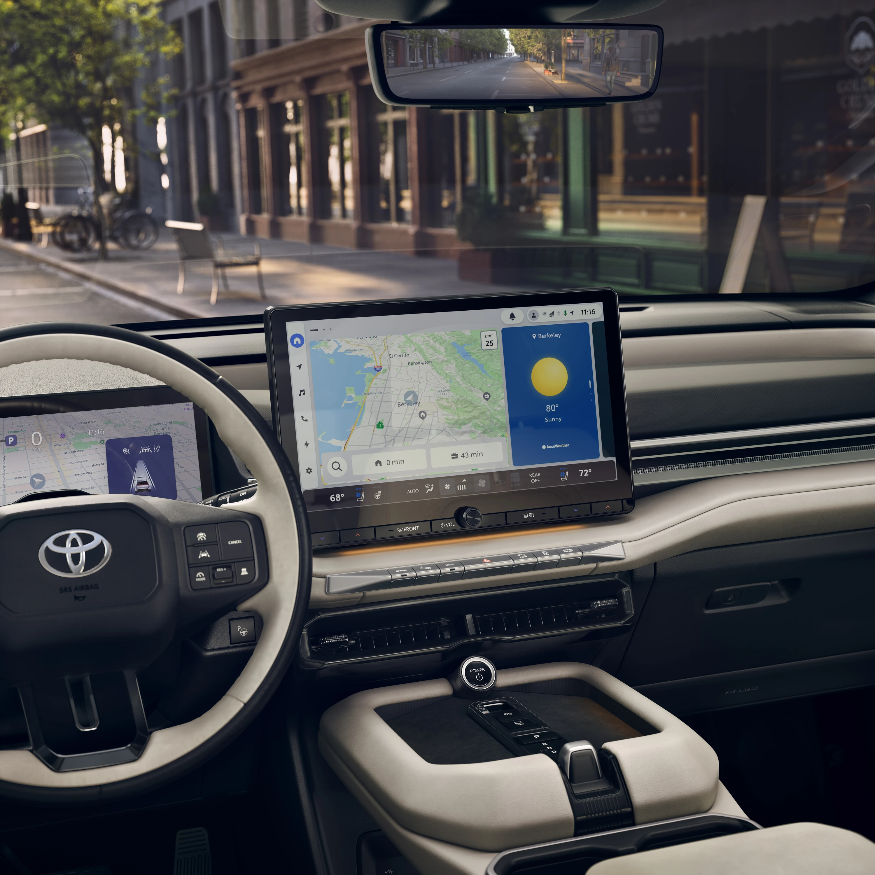 Toyota Highlander AWD 95.8 kWh screens view