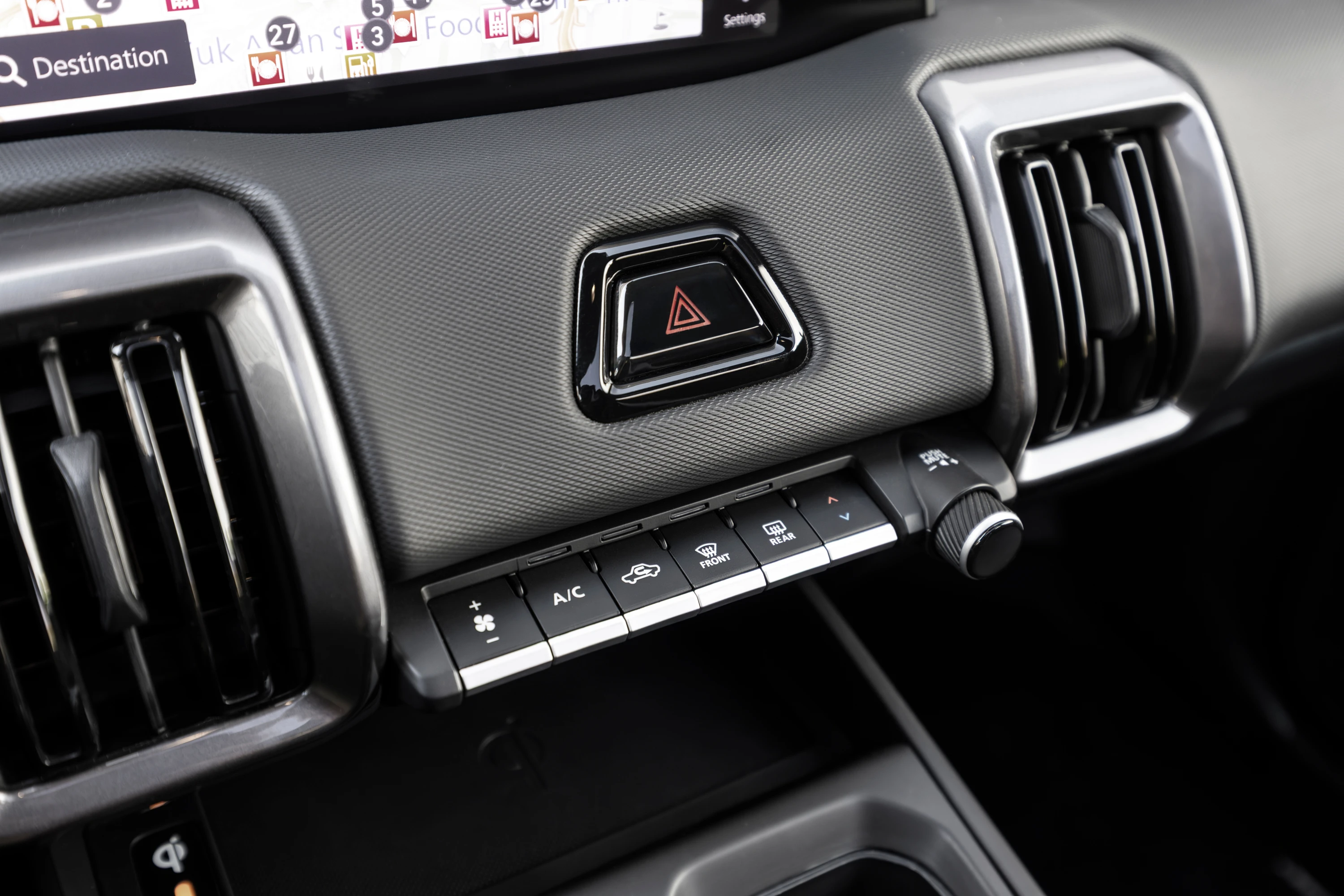 Toyota Urban Cruiser 48.8 kWh FWD details view