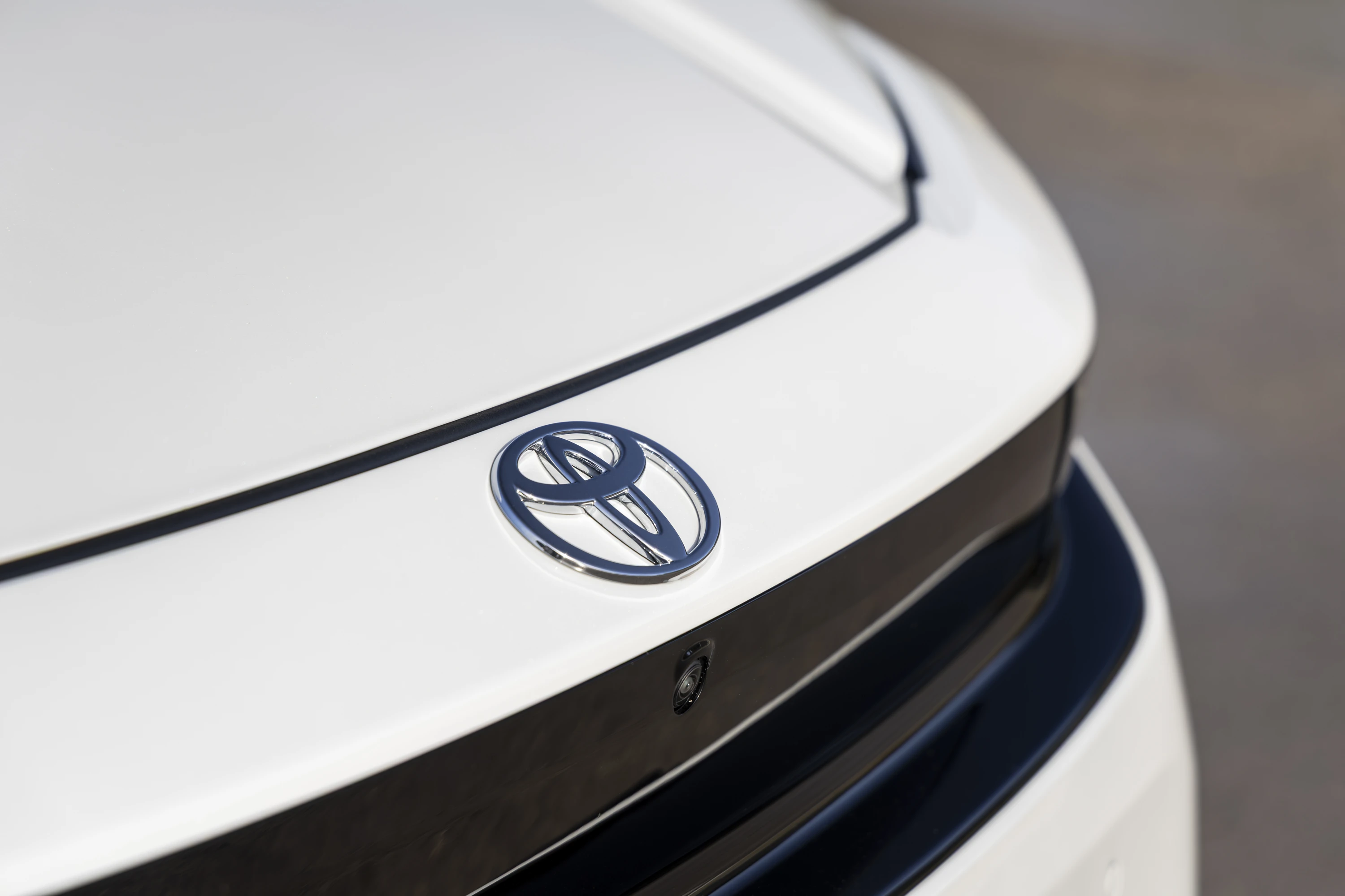Toyota Urban Cruiser 48.8 kWh FWD details view